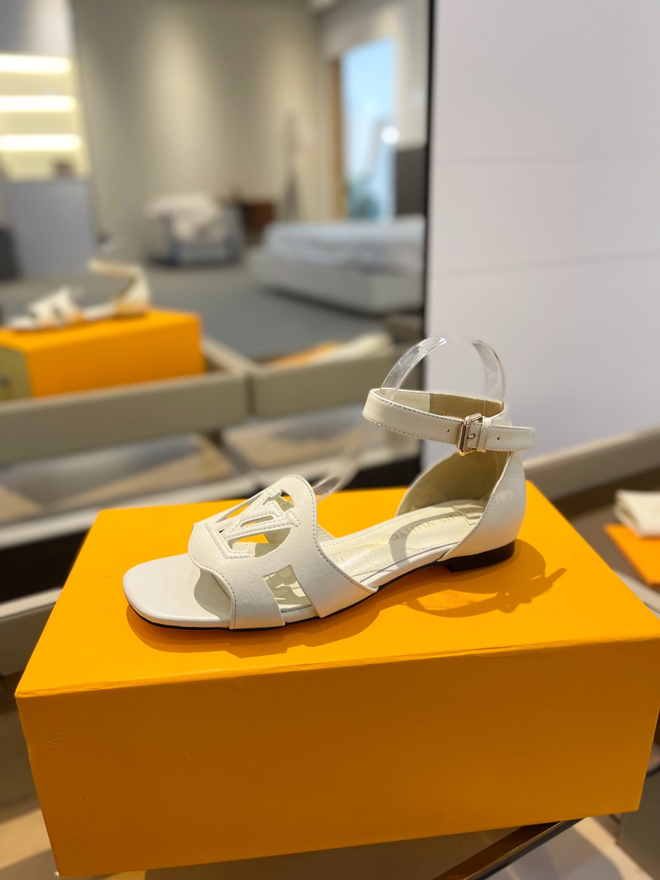 Louis Vuitton Schoenen Sandalen Replica -ontwerper van hoge kwaliteit
 Koeienhuid Geitenhuid Schapenvacht