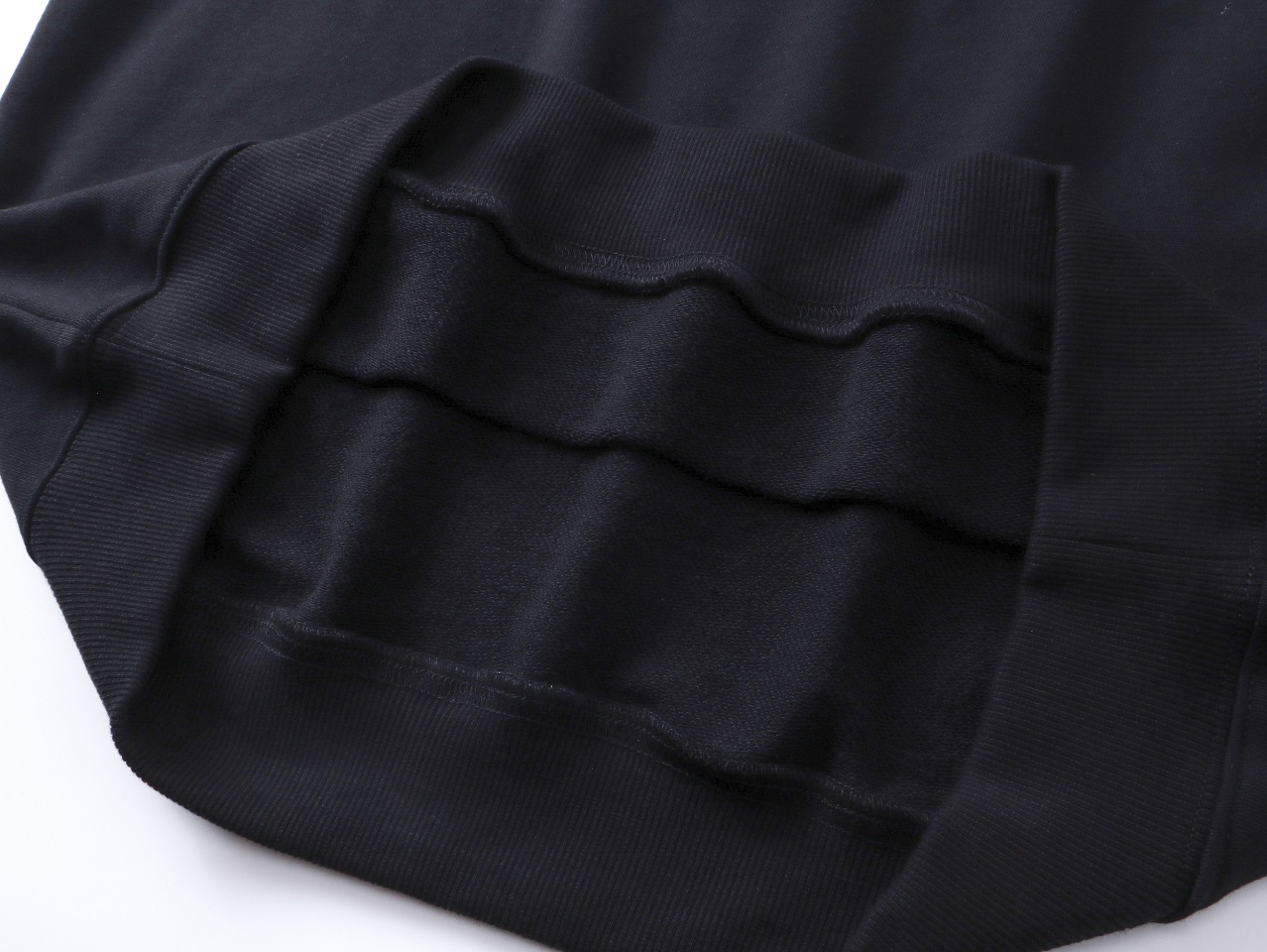 Louis Vuitton 2023SS Monogram T-shirts: Stylish, High-End Collar Chains, Unisex, Original Design. - 图片 6