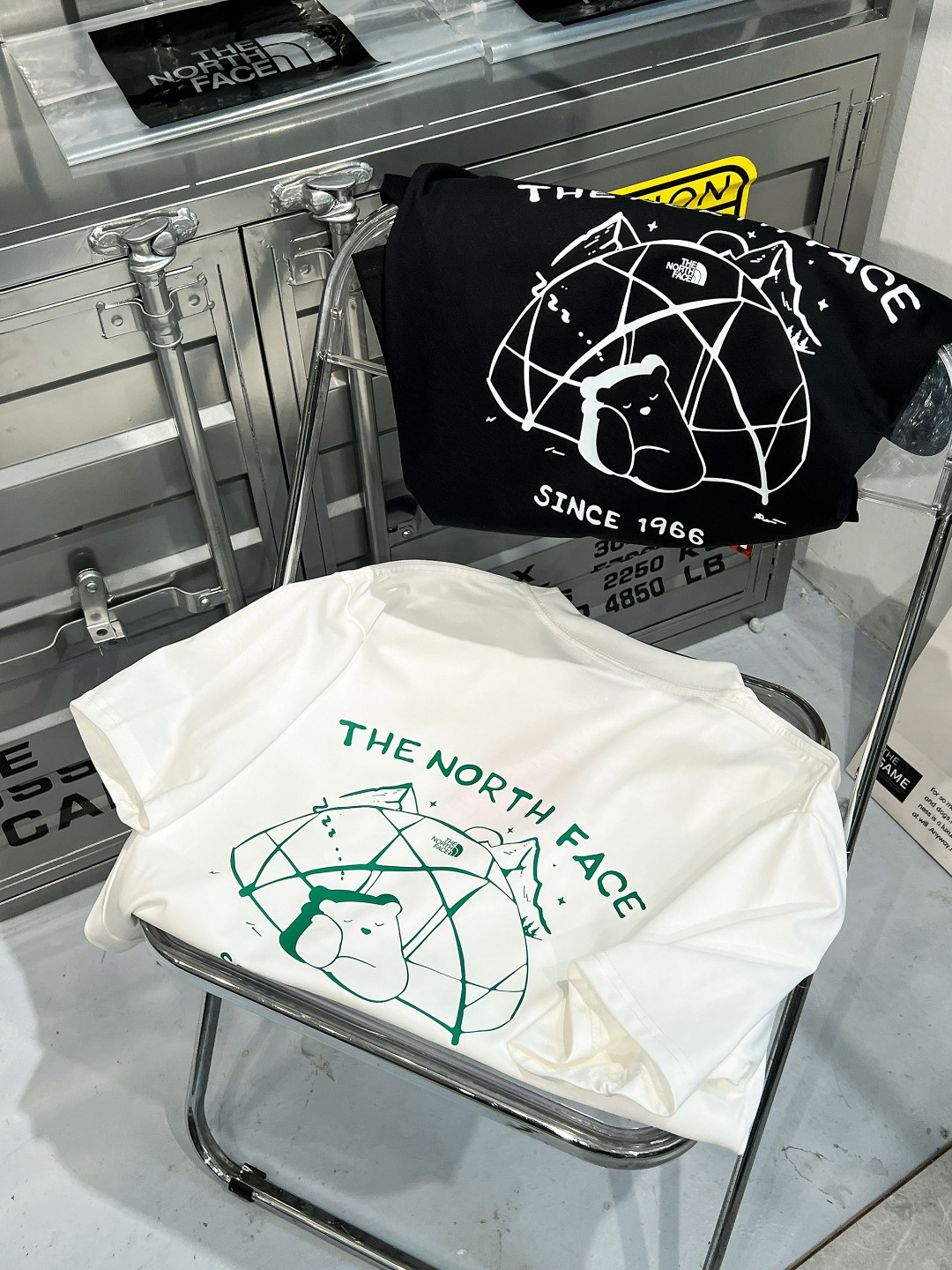 Alternative view of T-Shirt 00698