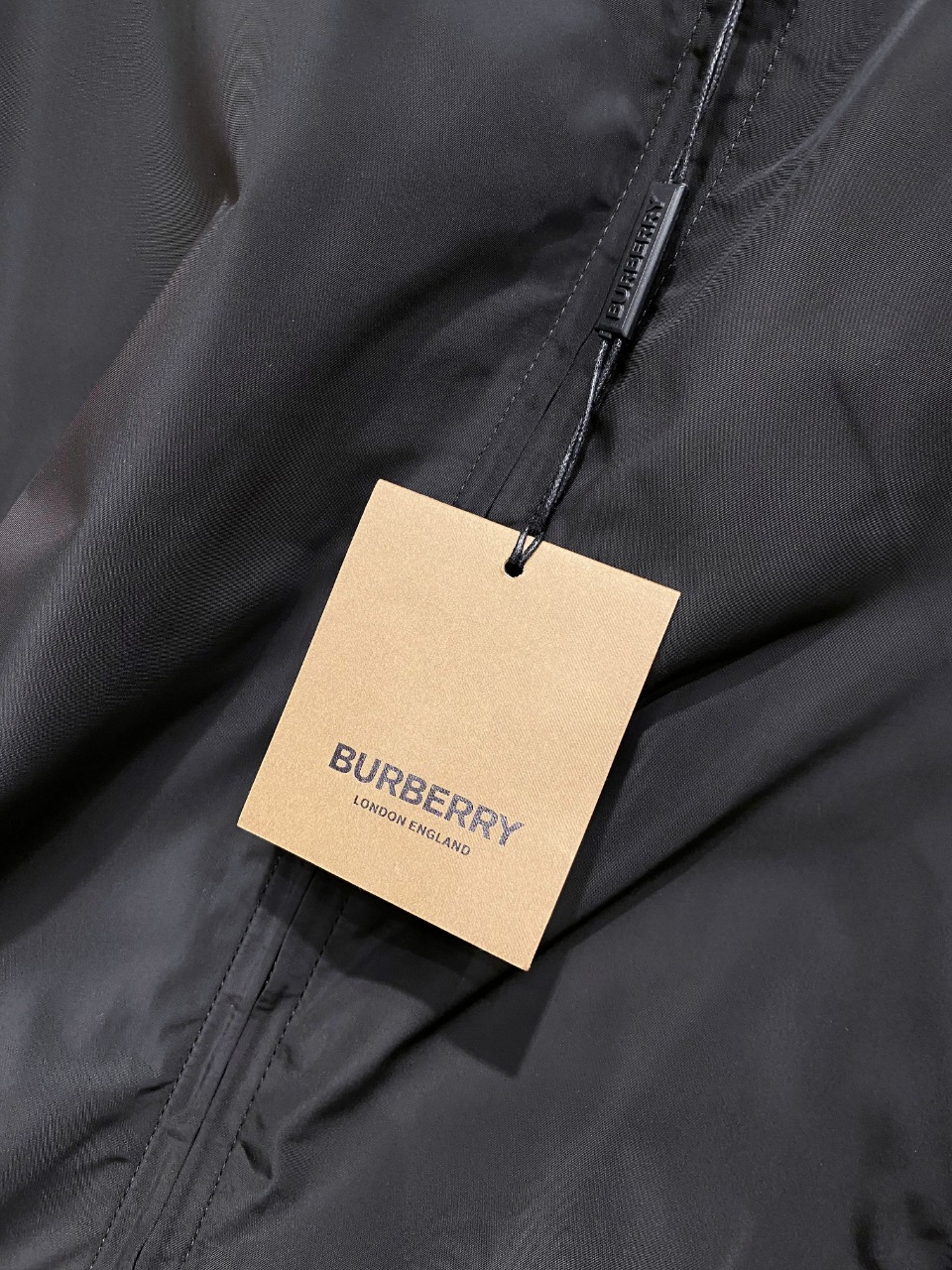 新款BBR连帽夹克外套原版一致的裁剪穿搭随意切换风格简单又时髦！高端定制复合布面料手感比以往做的要柔软的