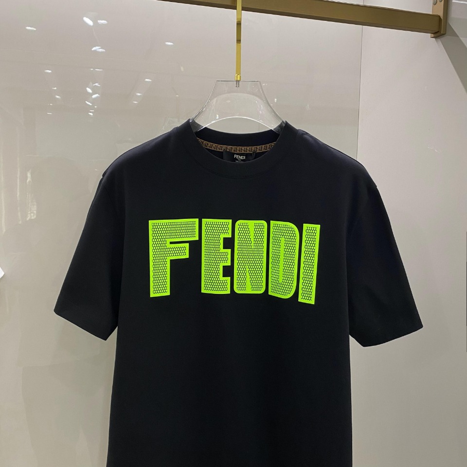 Fend*24/ss春夏新款棉质圆领短袖T恤胸前荧光绿大标识优质纯棉面料定制标准版型黑白两色男女同款码数