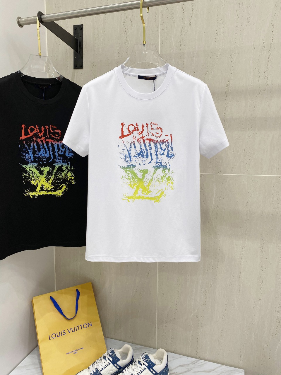 Neu
 Louis Vuitton Kleidung T-Shirt Kurzarm