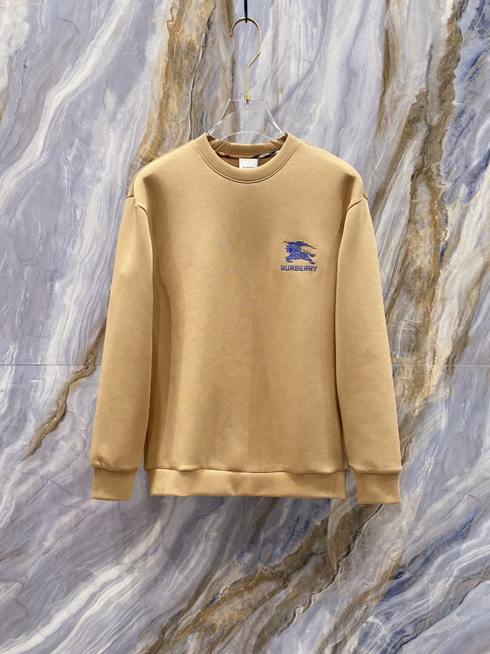 NO:498408,Burberry's latest space cotton sweatshirt in 2025, exclusively available!  Original reproduction, exclusive design, super craftsmanship!  Extremely luxurious!  Excellent style!  Size S-XL, Burberry,hoodie,sweatshirts,alexander wang19860909巴宝莉 2025最新款太空棉卫衣,独家发售！原版复刻,独家设计,超强工艺！极其奢华！版型超赞！ 尺码 S-XL,,burberry,hoodie,sweatshirts,alexander wang,Men's clothing
