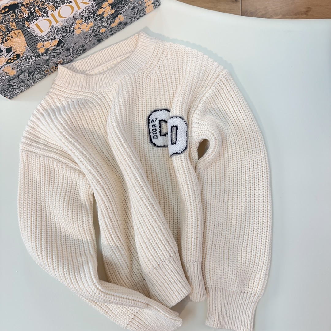 Autumn Style: Embroidered White Sweater for Comfort and Warmth #178 - 图片 3