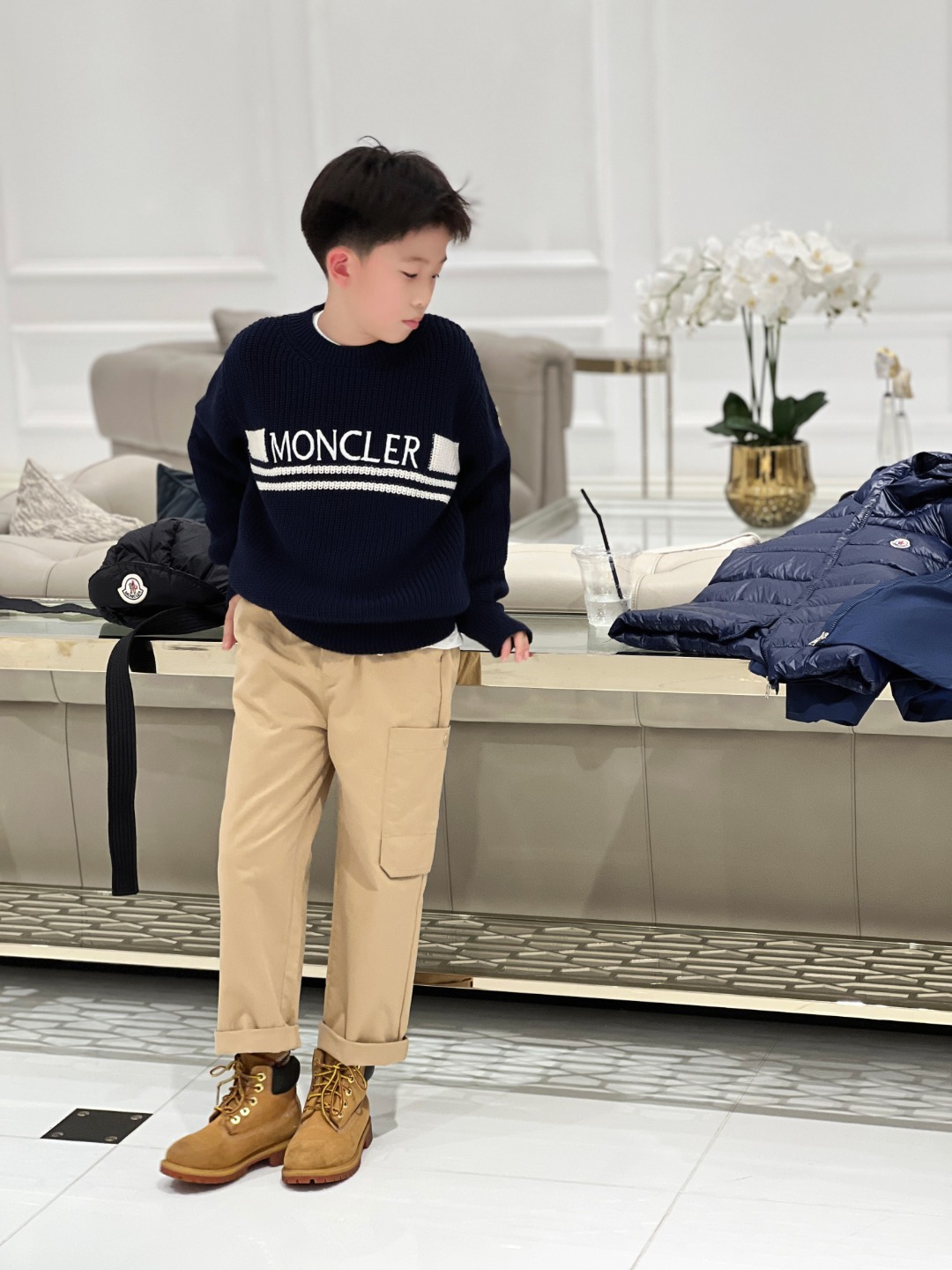 Stylish M Family Logo Embroidered Cotton Sweater for Cozy Autumn Winter - 图片 4