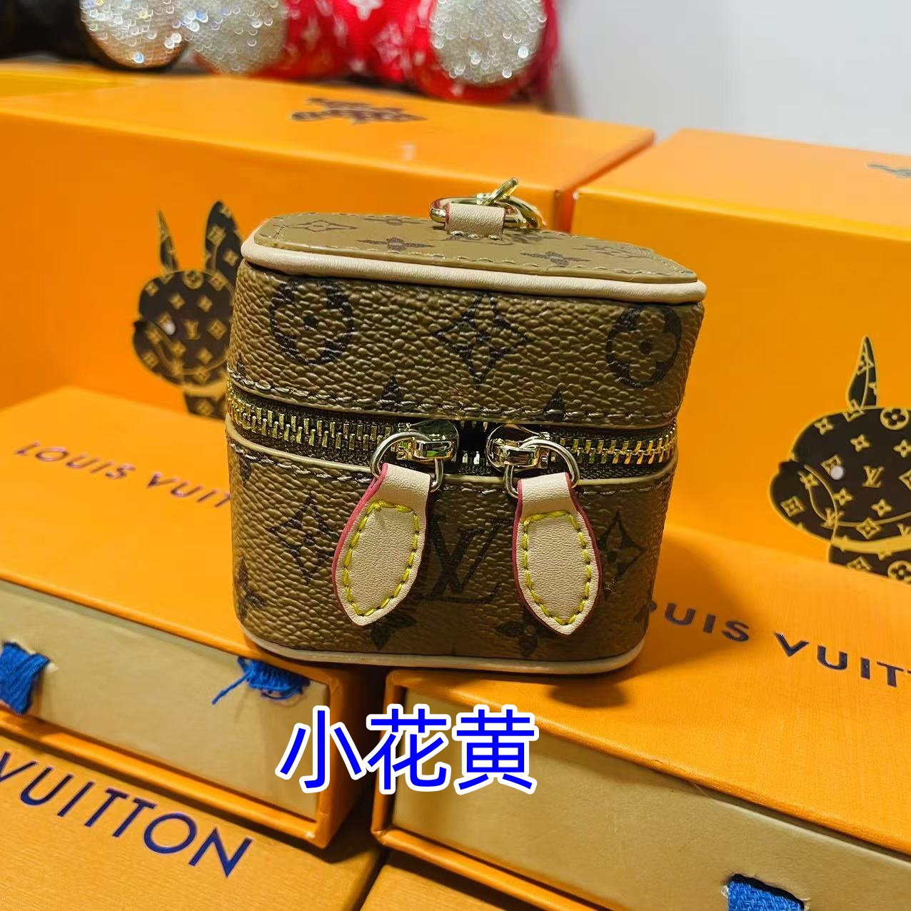 Vintage Pattern Mini Handbag Texture