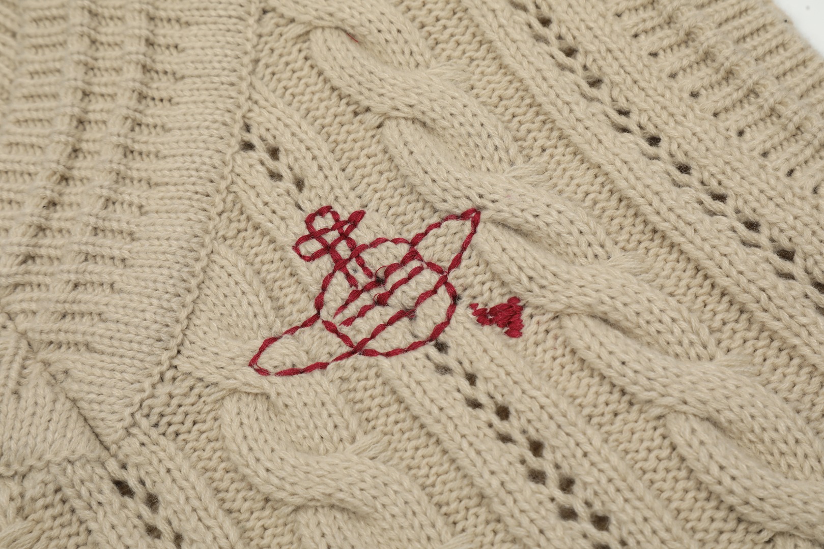 RS VIVI52: Luxurious Handmade Sweater Collection for Fall/Winter - 图片 4