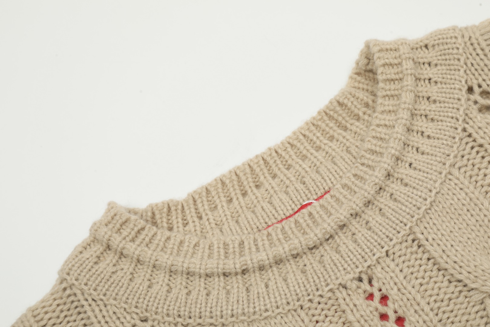 RS VIVI56: Luxurious Handcrafted Sweater Collection with Icelandic Wool - 图片 3