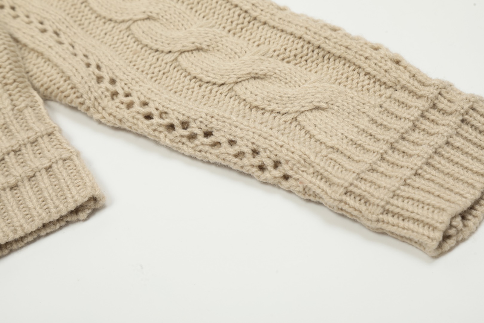 RS VIVI56: Luxurious Handcrafted Sweater Collection with Icelandic Wool - 图片 8