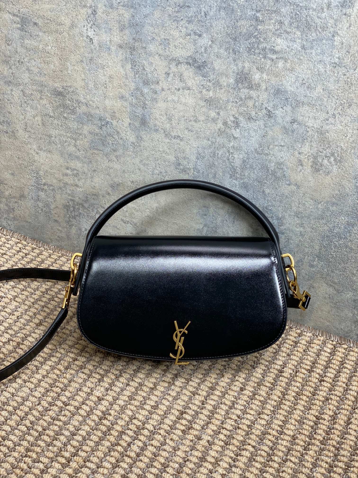 Yves Saint Laurent Tassen Schoudertas Vintage goud Kalfsleer Koeienhuid Onderarm