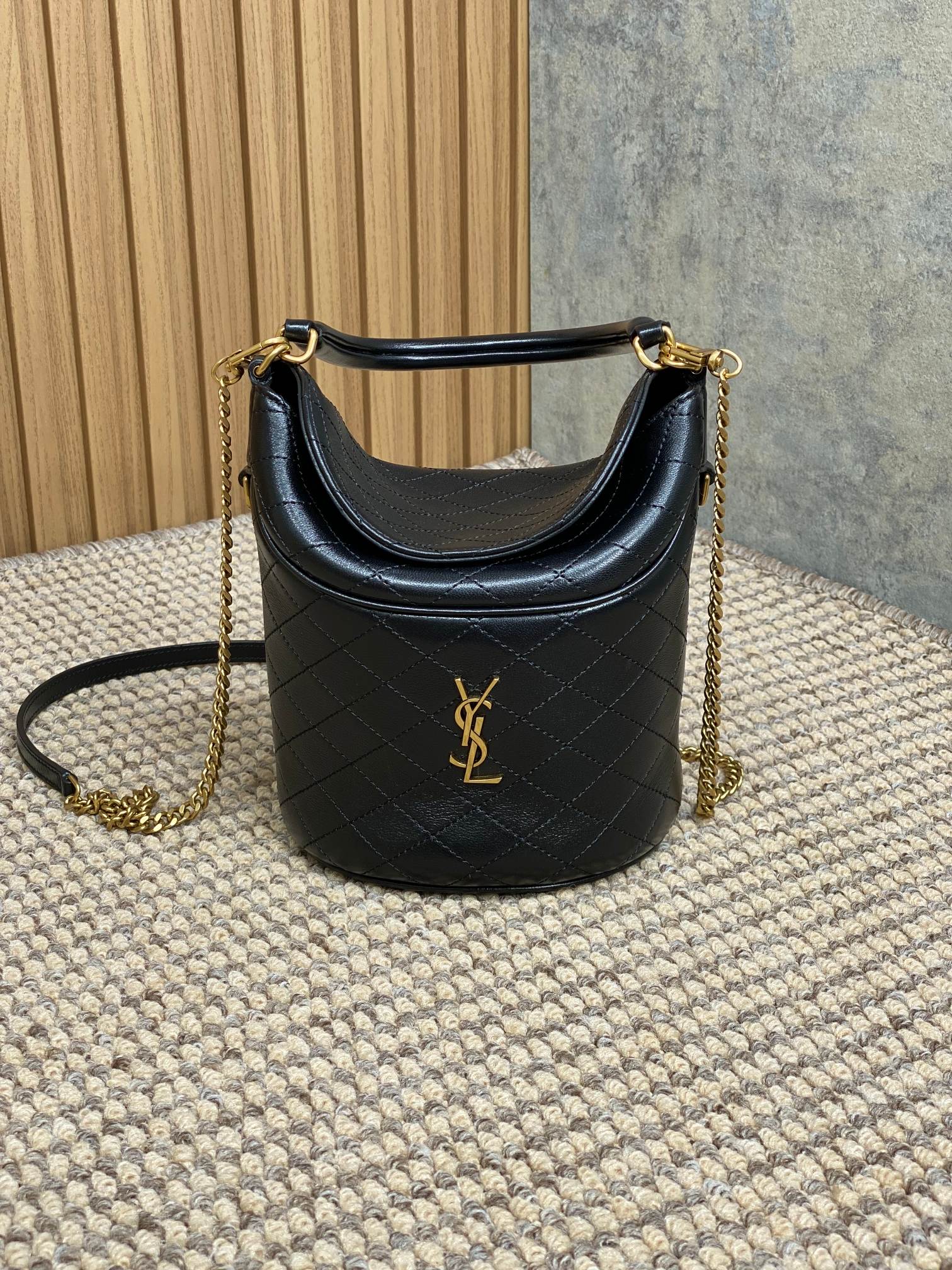 Yves Saint Laurent Replica’s
 Tassen Emmer Tas Schapenvacht Gaby Kettingen