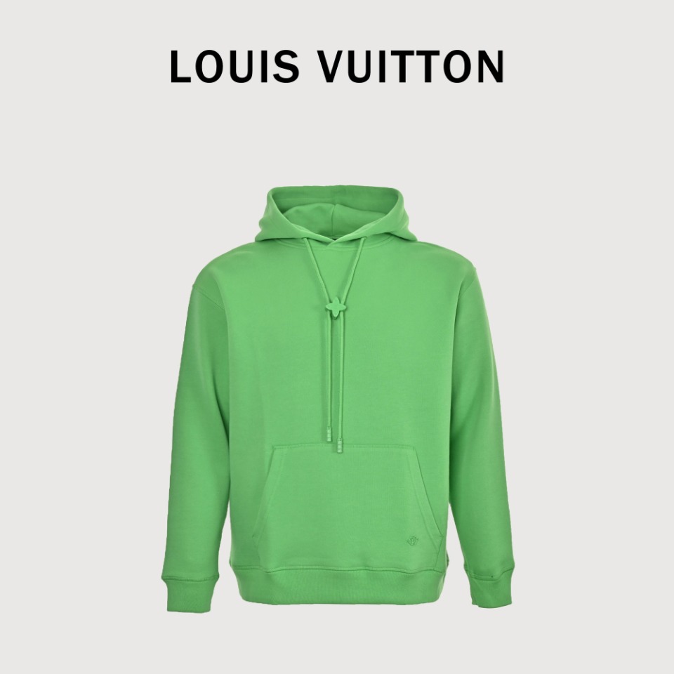 本地自取💰260 
LouisVuitton/路易威登五金花卉连帽卫衣  
男女同款全新美学灵感趣味设计,渠道性质精品。让整体造型设计更加优雅时尚，今夏最火系列，无数明星潮人追捧。裁剪工艺细节处理工整为玩味时尚增添色彩!工整细致，合身的版型构造更是独具匠心，上身不仅有着出彩的辨识度更是减龄青春。一款穿着意义还有穿搭性能都很极致的款式，绚丽的色系调配，此款的工艺必然也是极致非凡，上身的舒适度绝对足够的强大，也是奢品本质的一种彰显！柔软轻薄，触感更是极端撩人，透气性能十分之强大，尤为适合春夏季节的穿搭所需，妥妥的穿着享受，并且各处的细节以及织带的工艺都是尽善尽美，更显高级感！                
颜色：黑色、白色、绿色            
Size：S-XL
