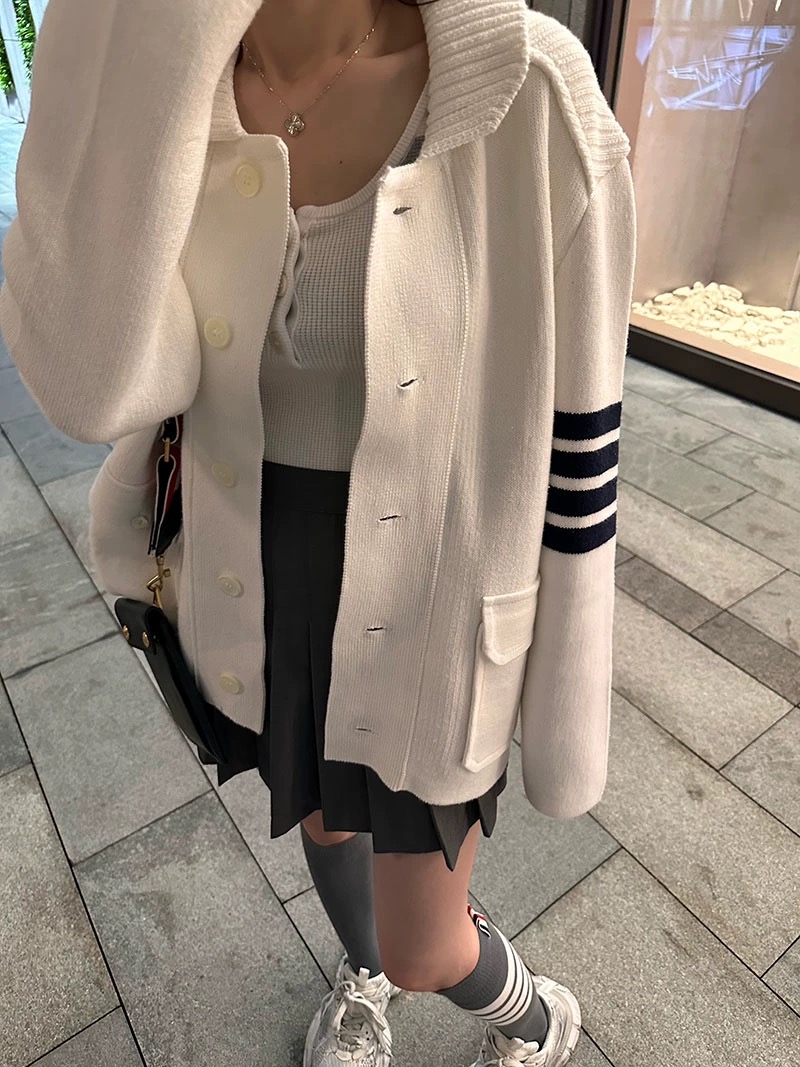 THOM BROWNE TB 汤姆布朗 23FW 短款羊毛夹克 上身效果#