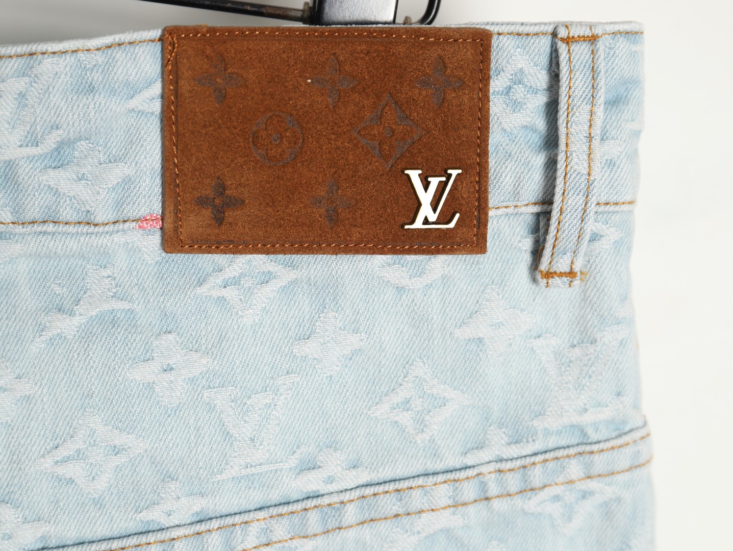 Louis Vuitton LV 路易威登24SS Tyler联名绣花牛仔短裤