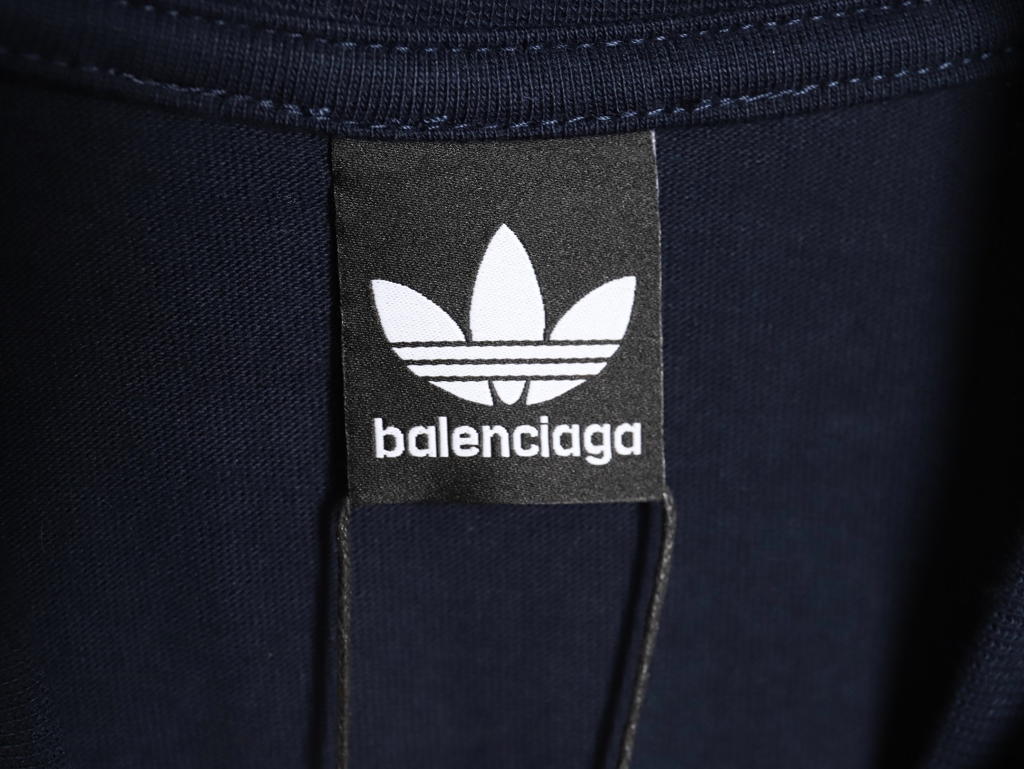 Balenciaga x Adidas 巴黎世家x阿迪达斯 正反两穿logo刺绣短袖t恤