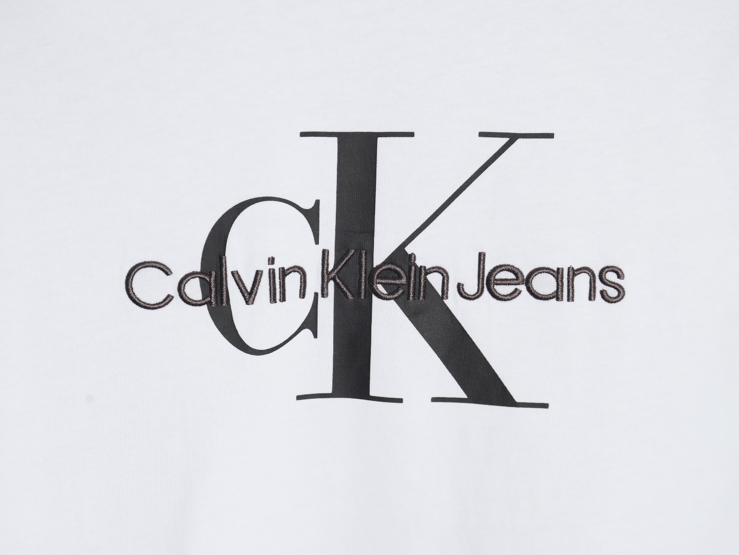 Calvin klein CK 基础款休闲圆领长袖