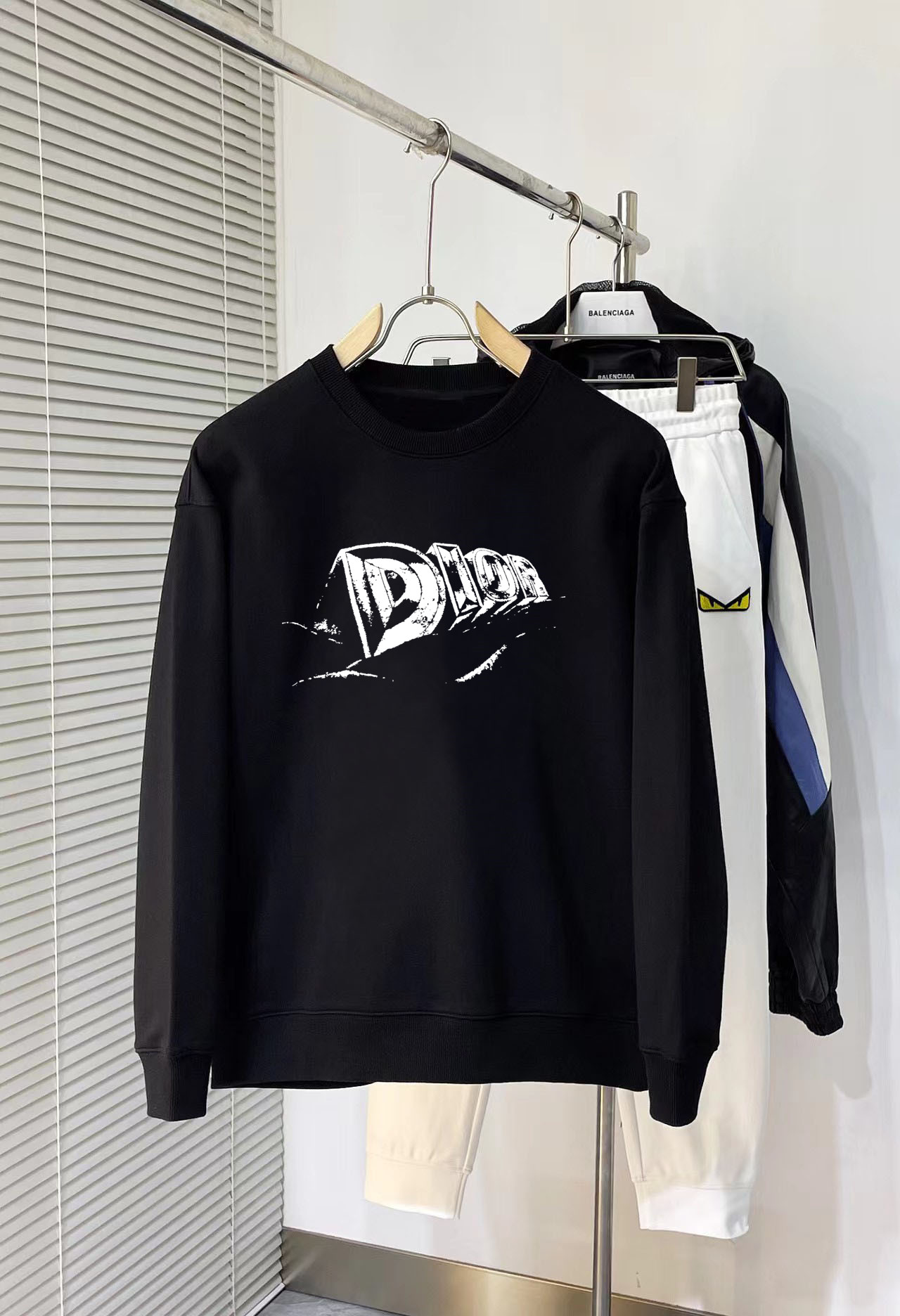 ¡La nueva sudadera resistente con cuello redondo 2024ss de Dior ya está a la venta! ! Tela de algodón puro personalizad…