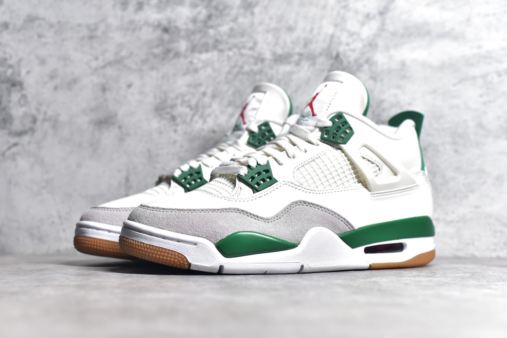 AJ4SB联名白绿尺码36-47.5总裁PK版出品-SBxAirJordan4“PineGreen”AJ