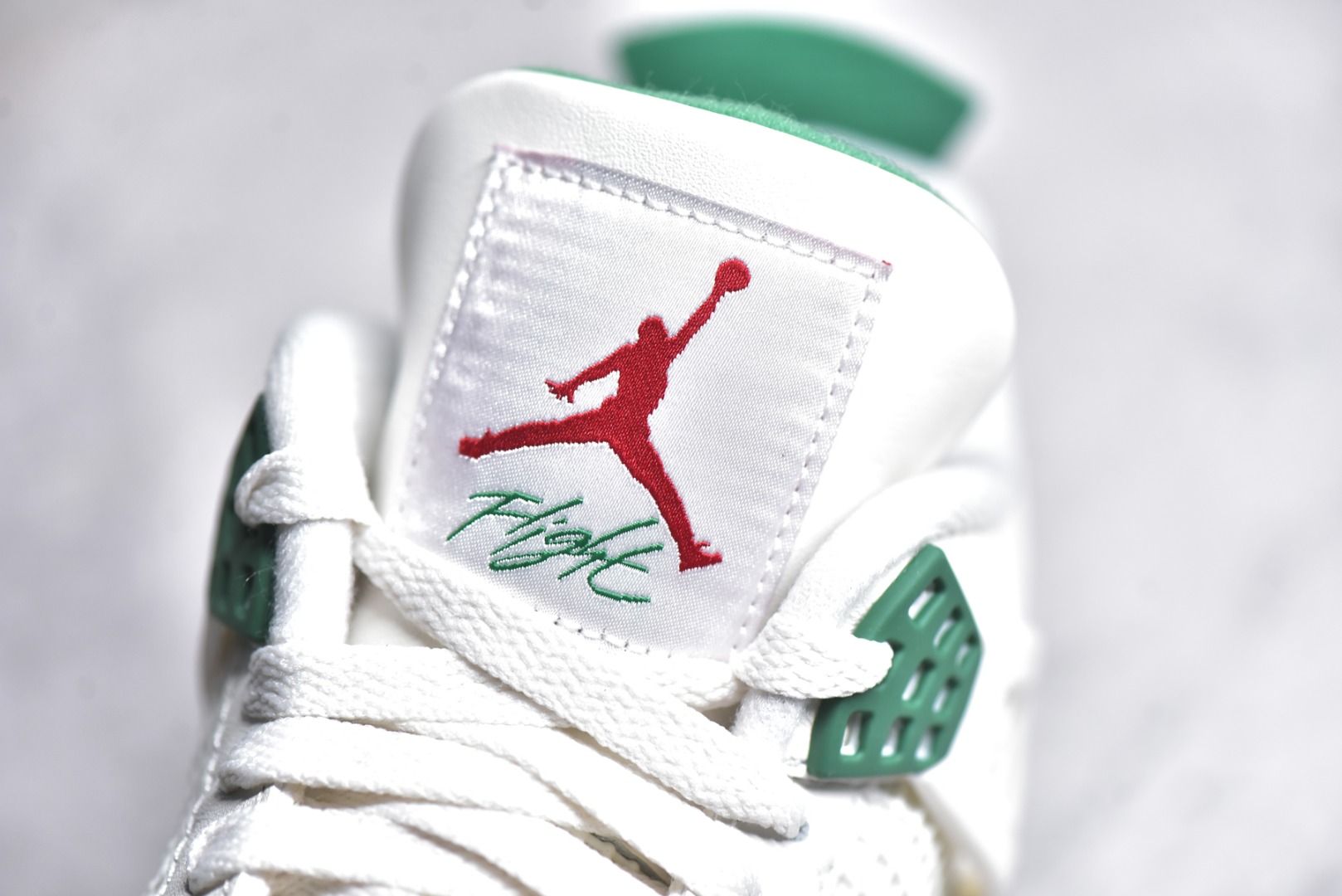 AJ4SB联名白绿尺码36-47.5总裁PK版出品-SBxAirJordan4“PineGreen”AJ