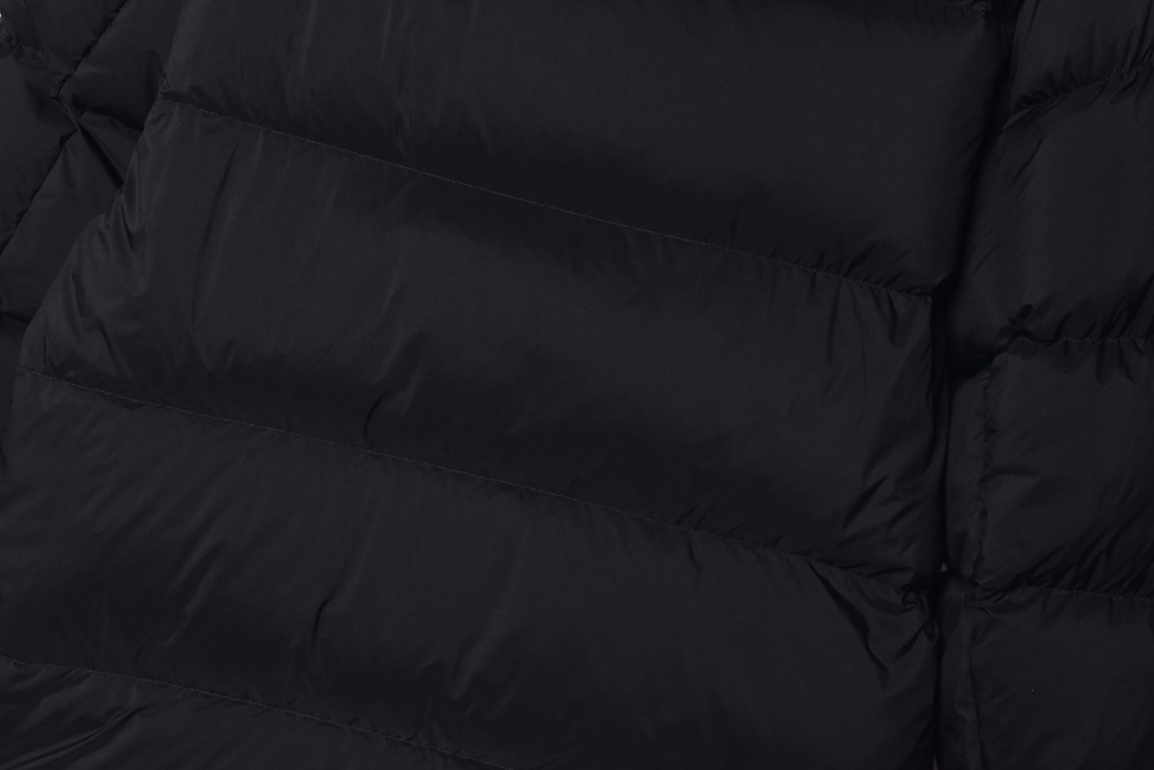 图片[9]-#SG 巅峰版 Moncler 黑武士 「专供高端客户」🔺 真正独家填充国标90白鹅绒，不是国标90绒包退包赔，拉链五金独立开模制作。刺绣，纱线 经过计算机测绘 %99.99还原度 面料采用进口原渠道高密度纳米级面料 内里充绒超级饱满。无需过多赘述，欢迎货比三家，全年可售后，放心消费 尺码：1 2 3 4 5 6-选品中心