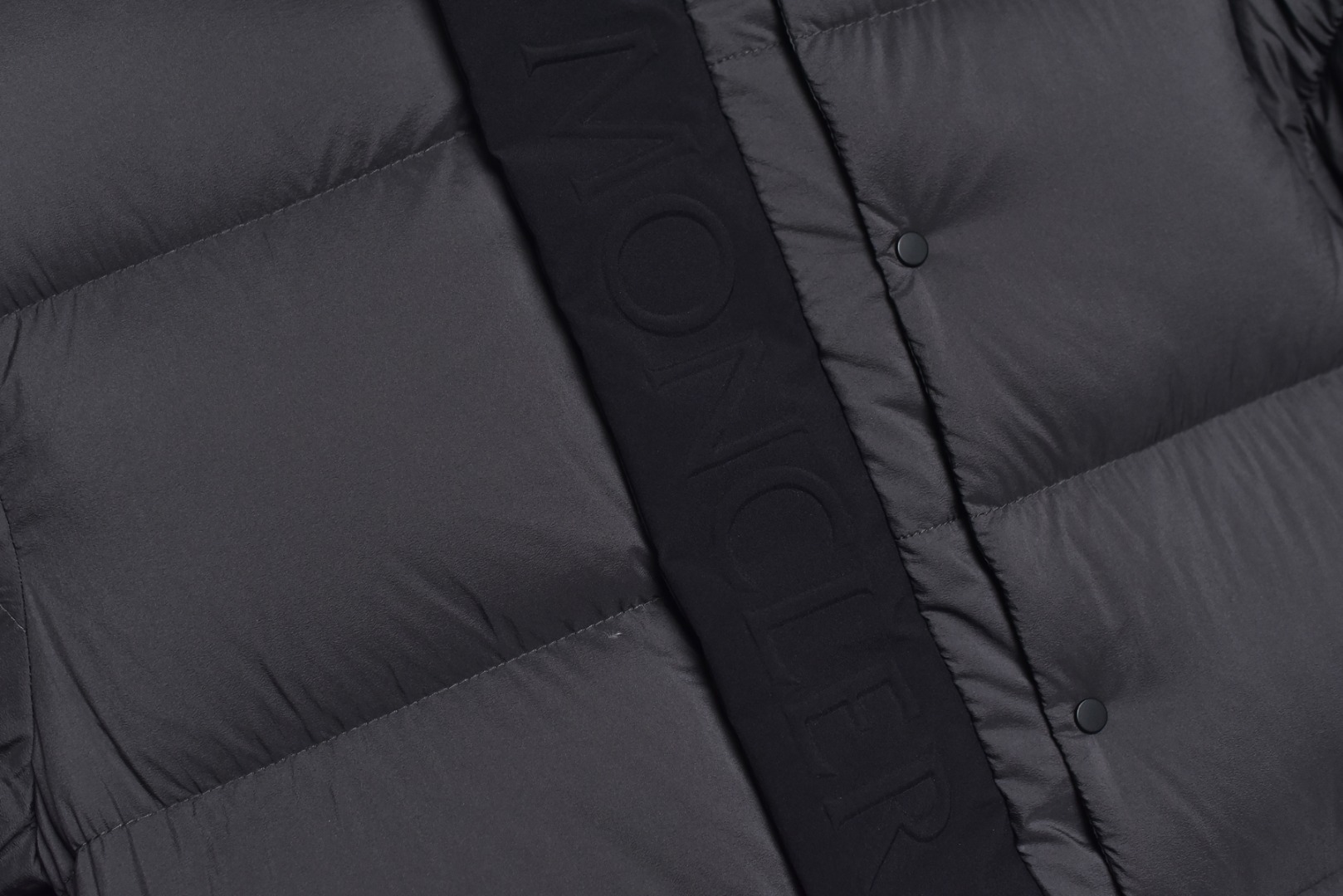 图片[4]-#SG 巅峰版 Moncler 黑武士 「专供高端客户」🔺 真正独家填充国标90白鹅绒，不是国标90绒包退包赔，拉链五金独立开模制作。刺绣，纱线 经过计算机测绘 %99.99还原度 面料采用进口原渠道高密度纳米级面料 内里充绒超级饱满。无需过多赘述，欢迎货比三家，全年可售后，放心消费 尺码：1 2 3 4 5 6-选品中心