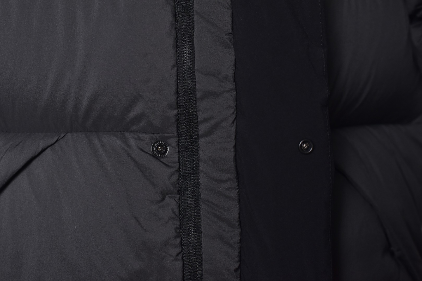 图片[9]-#SG 巅峰版 Moncler 黑武士 「专供高端客户」🔺 真正独家填充国标90白鹅绒，不是国标90绒包退包赔，拉链五金独立开模制作。刺绣，纱线 经过计算机测绘 %99.99还原度 面料采用进口原渠道高密度纳米级面料 内里充绒超级饱满。无需过多赘述，欢迎货比三家，全年可售后，放心消费 尺码：1 2 3 4 5 6-选品中心