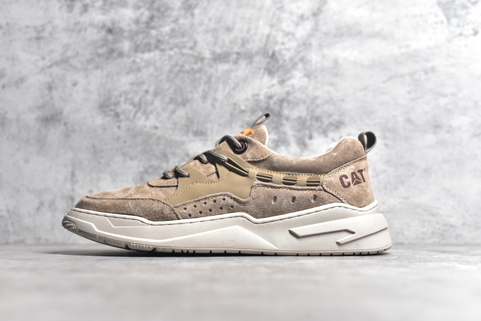 CX专供 纯原 【CAT】#CAT卡特 户外工装轻底休闲马丁靴系列 广东大厂品质 全新工艺升级 全鞋真牛皮材料 大底到五金都是代工厂原材料制作 同原版固特异永不开胶工艺 好货不杀猪 首单质量严格把控 全网独家首发 品质毋庸置疑 全套官网统一包装 今年冬季防寒户外专用 日常随意搭配 尺码：39 40 41 42 43 44（ 皮鞋码）