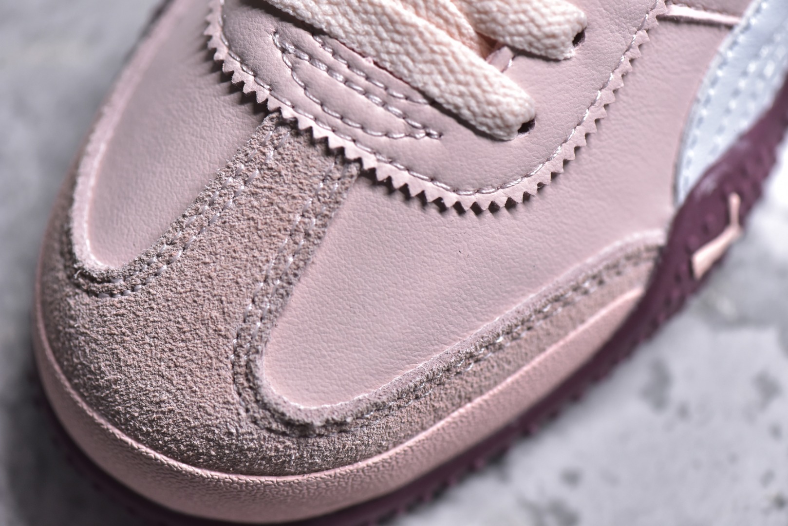 细节图  CX专供 纯原 【PUM】#Puma Bellta UT Leather 彪马薄底系列 复古运动休闲跑鞋 鞋面设计轻量透气 提供了舒适性和穿着感受 柔软内里材质 穿着更加舒适 橡胶鞋底提供持久的牵引力