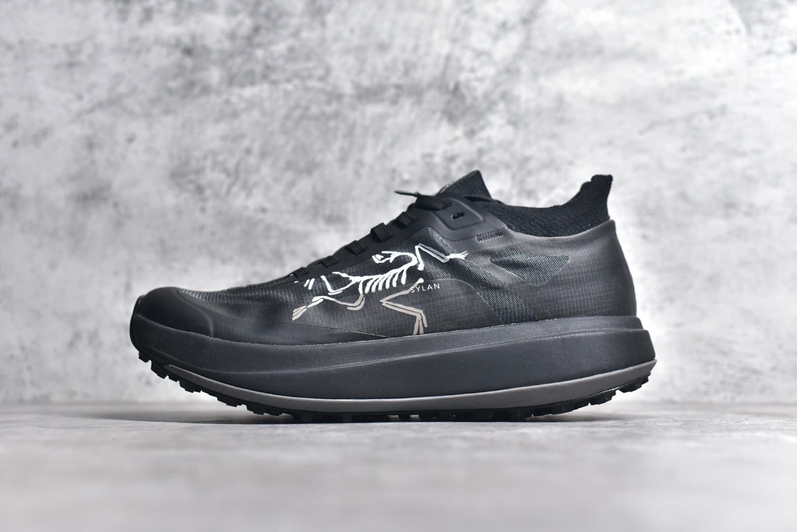 CX专供 KK版公司货 【ARC】 Arcteryx Sylan Pro 始祖鸟系列长距离越野登山徒步户外防水多功能运动跑鞋 台州原厂独家原底面配置 全套原厂生产指令加持 原厂特供Vibram外底 防水弹力尼龙布 外层热压TPU鞋面 随意纵横 内外盒标包装纸鞋带配件均同步公司 完美拉帮中底带钢印 仅服务市场百分之五高端客户 公司一样的东西 放心开冲 外贸 零售 裸鞋 渠道货 随意操作 承诺半个月内开胶直接换新 尺码同步官方:39.5 40 40.5 41 42 42.5 43 44 44.5 45