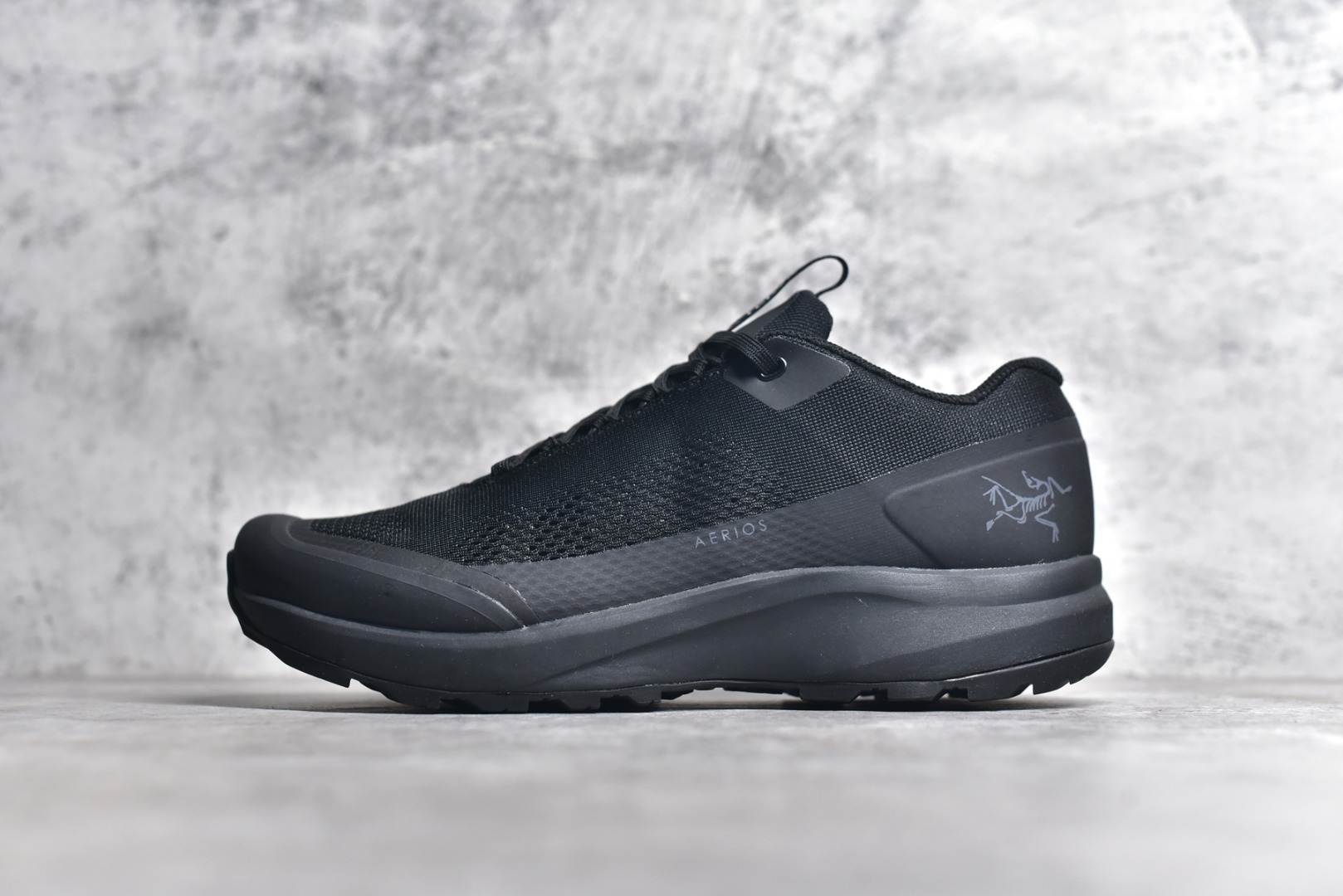 CX专供 KK版公司货 【ARC】Arcteryx Aerios AURA Low 始祖鸟系列长距离越野登山徒步户外防水多功能运动跑鞋 台州原厂独家原底面配置 全套原厂生产指令加持 原厂特供Vibram外底 防水弹力尼龙布 外层热压TPU鞋面 随意纵横 内外盒标包装纸鞋带配件均同步公司 完美拉帮中底带钢印 仅服务市场百分之五高端客户 公司一样的东西 放心开冲 外贸 零售 裸鞋 渠道货 随意操作 承诺半个月内开胶直接换新 尺码同步官方:39.5 40 40.5 41 42 42.5 43 44 44.5 45