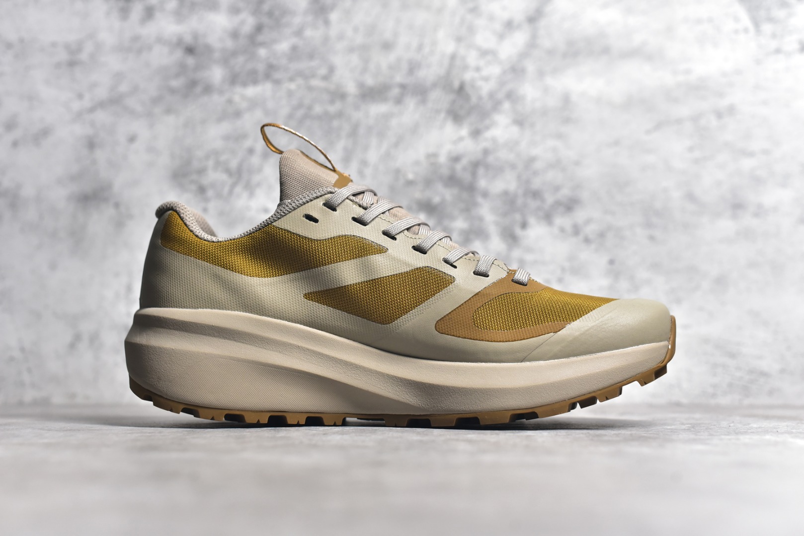 CX专供 免税渠道公司货 【ARC】Arcteryx Norvan LD 3 Gore-Tex 始祖鸟系列长距离越野登山徒步户外防水多功能运动跑鞋 台州原厂独家原底面配置 全套原厂生产指令加持 原厂特供Vibram外底 防水弹力尼龙布 外层热压TPU鞋面 随意纵横 内外盒标包装纸鞋带配件均同步公司 完美拉帮中底带钢印 仅服务市场百分之五高端客户 公司一样的东西 放心开冲 外贸 零售 裸鞋 渠道货 随意操作 承诺半个月内开胶直接换新 尺码同步官方：39.5 40 40.5 41 42 42.5 43 44 44.5 45