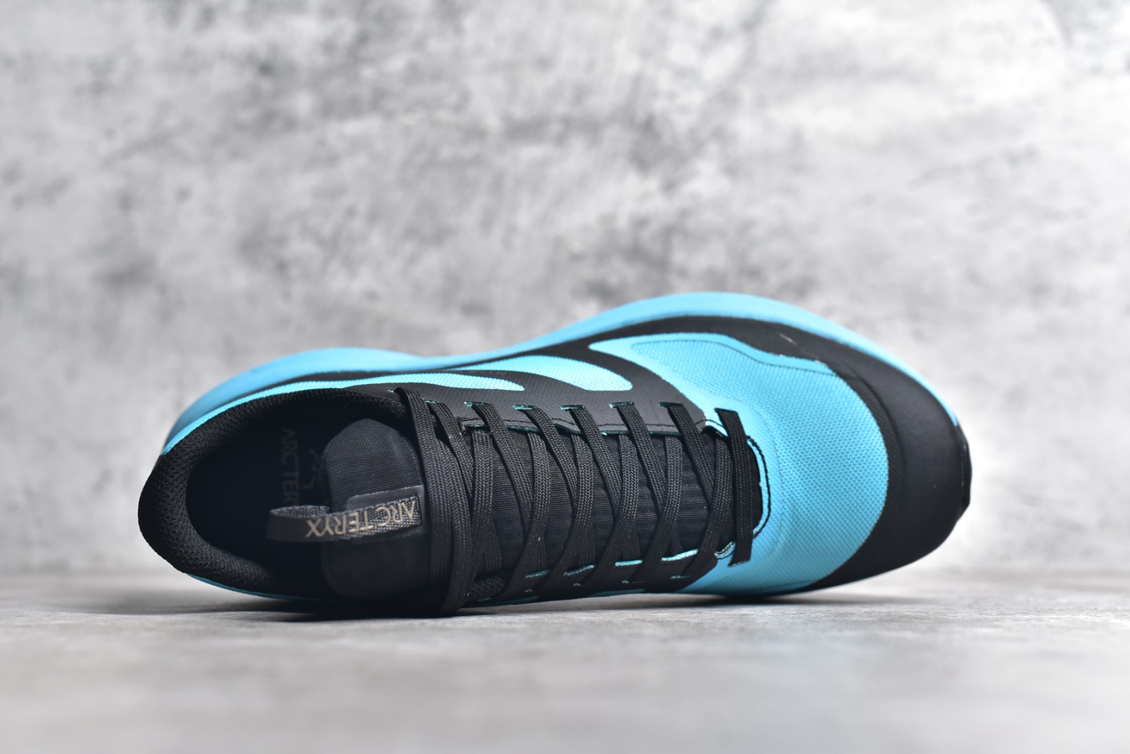 CX专供 免税渠道公司货 【ARC】Arcteryx Norvan LD 3 Gore-Tex 始祖鸟系列长距离越野登山徒步户外防水多功能运动跑鞋 台州原厂独家原底面配置 全套原厂生产指令加持 原厂特供Vibram外底 防水弹力尼龙布 外层热压TPU鞋面 随意纵横 内外盒标包装纸鞋带配件均同步公司 完美拉帮中底带钢印 仅服务市场百分之五高端客户 公司一样的东西 放心开冲 外贸 零售 裸鞋 渠道货 随意操作 承诺半个月内开胶直接换新 尺码同步官方：39.5 40 40.5 41 42 42.5 43 44 44.5 45