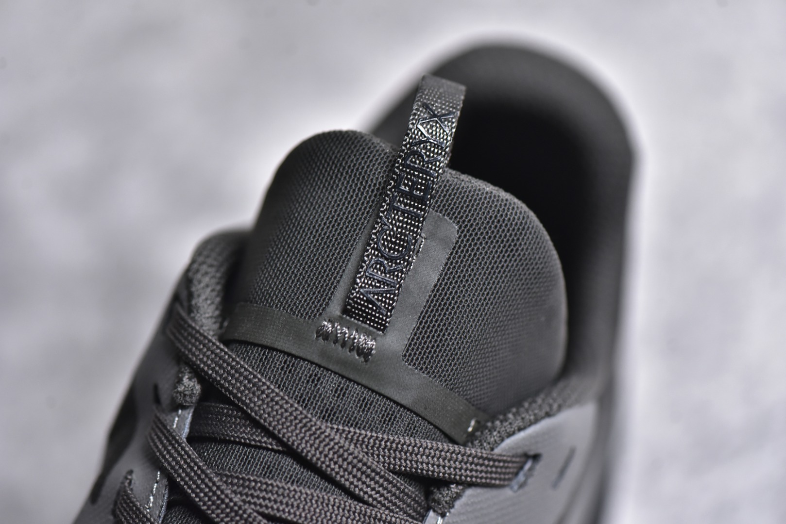 细节图
.
.
.
.
 CX专供 免税渠道公司货
【ARC】Arcteryx Norvan LD 3 Gore-Tex 始祖鸟系列长距离越野登山徒步户外防水多功能运动跑鞋 台州原厂独家原底面配置 全套原厂生产指令加持 原厂特供Vibram外底 防水弹力尼龙布 外层热压TPU鞋面 随意纵横 内外盒标包装纸鞋带配件均同步公司 完美拉帮中底带钢印 仅服务市场百分之五高端客户 公司一样的东西 放心开冲 外贸 零售 裸鞋 渠道货 随意操作 承诺半个月内开胶直接换新 尺码同步官方：39.5 40 40.5 41 42 42.5 43 44 44.5 45