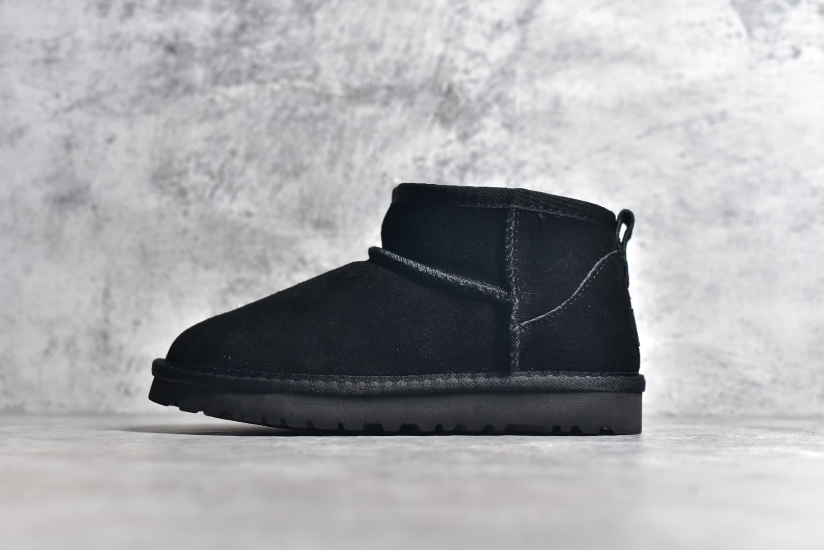 双11预热特惠🔥CX专供独家纯原 【UGG】原xx UGG 6109 秋冬经典户外雪地靴 官方同步包装 检验标 材料采用原厂防污防水皮料 羊毛皮一体 防滑耐磨轻翼大底 保暖性能十足 严寒季节 必属佳品