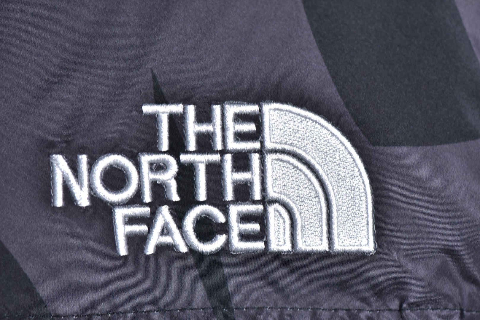 图片[5]-#SG巅峰系列 KAWS-THE NORTH FACE北面1996-联名系列 现货供应“全年售后” 原厂面料：国标90绒「正品同步」 假1赔3️ 不用看市场货的文案怎么写 你问他敢不敢赔就完了 温馨提示❗️（巅峰只做高端产品） 尺码：XS S Ｍ L XL XXL-选品中心