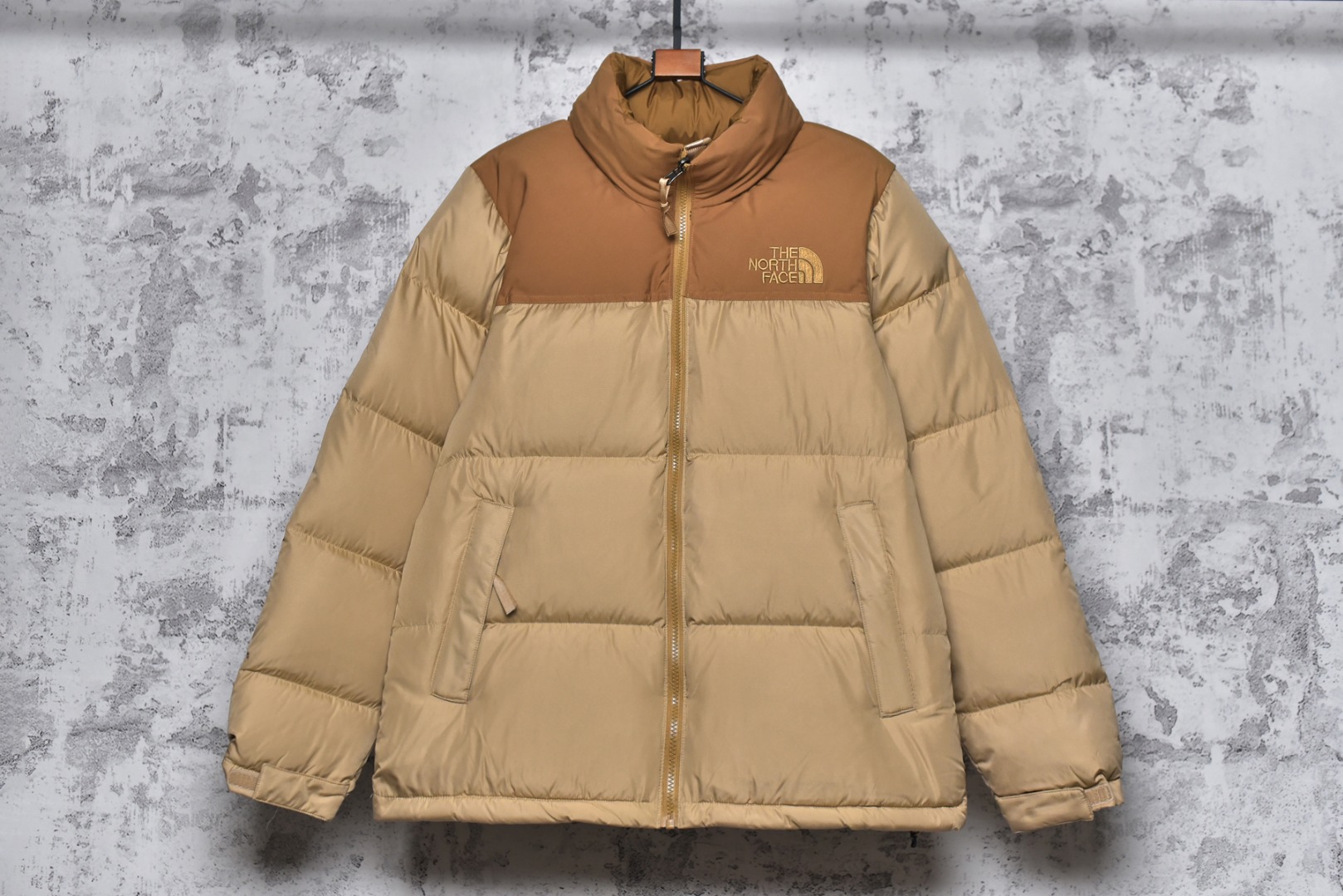 #SG巅峰系列 THE NORTH FACE北面1996 小麦系列 现货供应“全年售后” 原厂面料：国标90绒「正品同步」 假1赔3️ 不用看市场货的文案怎么写 你问他敢不敢赔就完了 温馨提示❗️（巅峰只做高端产品） 尺码：XS S Ｍ L XL XXL-选品中心