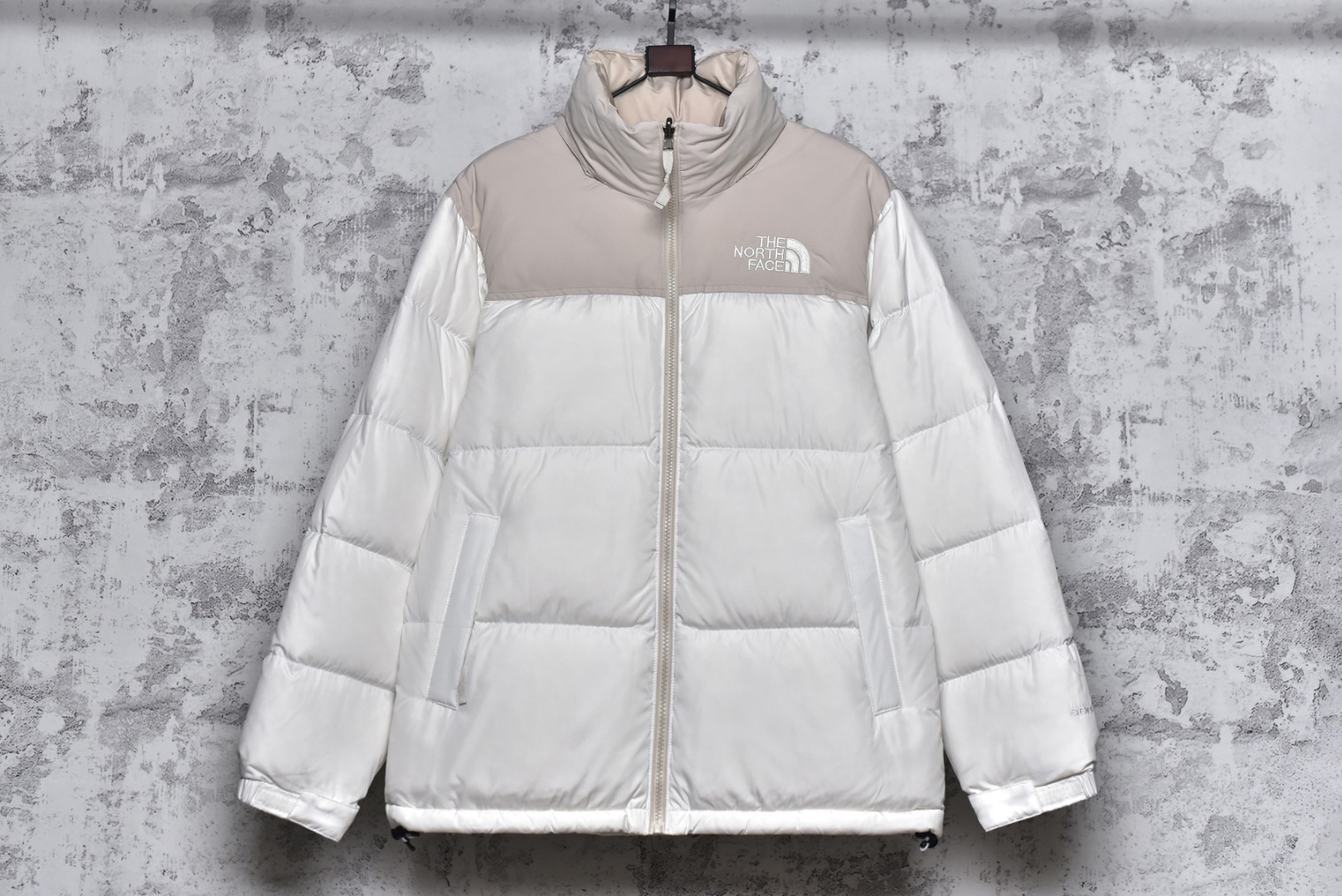 #SG巅峰系列 THE NORTH FACE北面1996 小麦系列 现货供应“全年售后” 原厂面料：国标90绒「正品同步」 假1赔3️ 不用看市场货的文案怎么写 你问他敢不敢赔就完了 温馨提示❗️（巅峰只做高端产品） 尺码：XS S Ｍ L XL XXL-选品中心