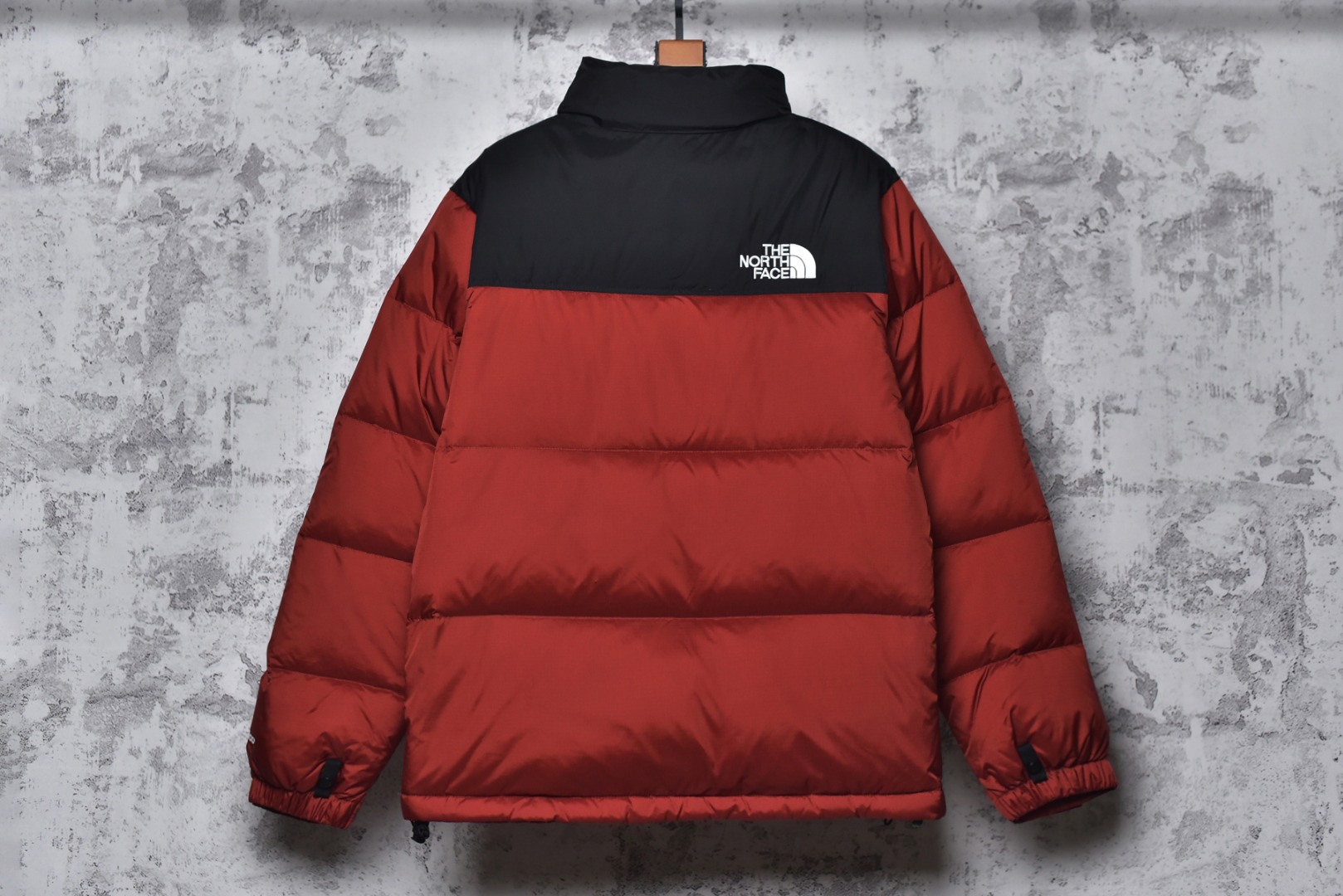 图片[2]-#SG巅峰系列 THE NORTH FACE北面1996 经典款羽绒服系列 13色 现货供应“全年售后” 原厂面料：国标90绒「正品同步」 假1赔3️ 不用看市场货的文案怎么写 你问他敢不敢赔就完了 温馨提示❗️（巅峰只做高端产品） 颜色：黑色.金属色.绿色.深黄色.紫色.粉色.白色.淡兰色.藏蓝色. 芥末绿.深灰色.橙色.酒红色 尺码：XS S Ｍ L XL XXL-选品中心