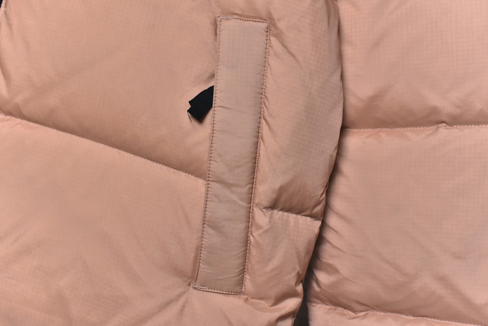 图片[3]-#SG巅峰系列 THE NORTH FACE北面1996 经典款羽绒服系列 13色 现货供应“全年售后” 原厂面料：国标90绒「正品同步」 假1赔3️ 不用看市场货的文案怎么写 你问他敢不敢赔就完了 温馨提示❗️（巅峰只做高端产品） 颜色：黑色.金属色.绿色.深黄色.紫色.粉色.白色.淡兰色.藏蓝色. 芥末绿.深灰色.橙色.酒红色 尺码：XS S Ｍ L XL XXL-选品中心