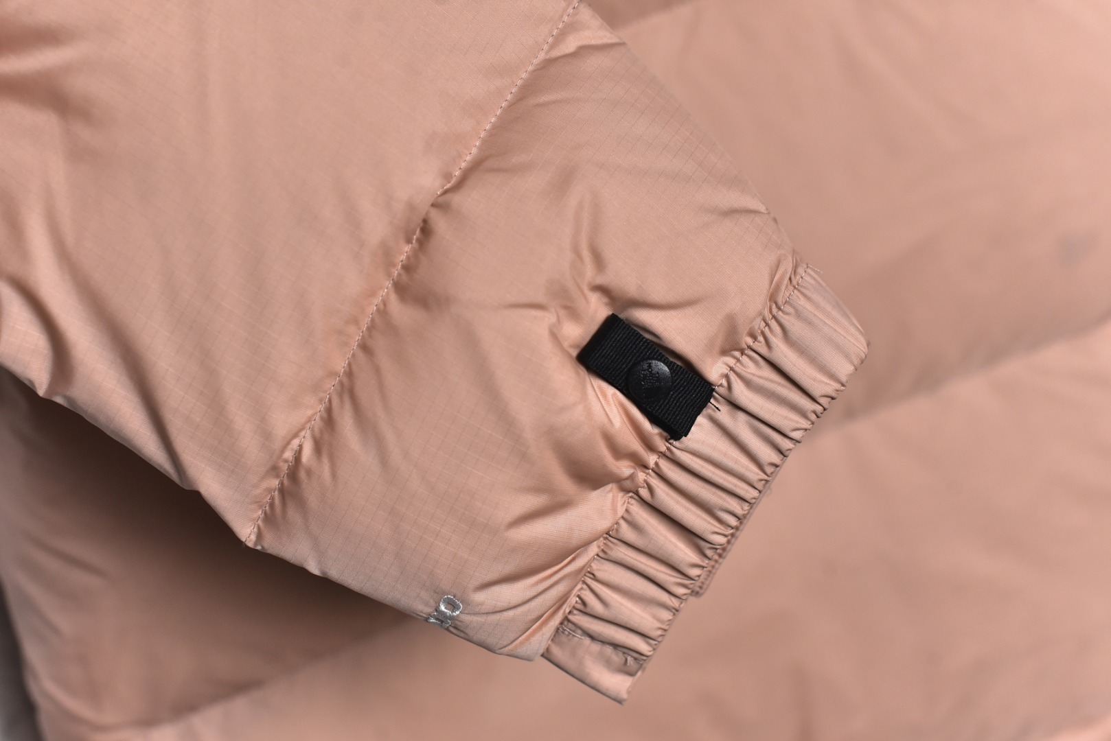 图片[4]-#SG巅峰系列 THE NORTH FACE北面1996 经典款羽绒服系列 13色 现货供应“全年售后” 原厂面料：国标90绒「正品同步」 假1赔3️ 不用看市场货的文案怎么写 你问他敢不敢赔就完了 温馨提示❗️（巅峰只做高端产品） 颜色：黑色.金属色.绿色.深黄色.紫色.粉色.白色.淡兰色.藏蓝色. 芥末绿.深灰色.橙色.酒红色 尺码：XS S Ｍ L XL XXL-选品中心