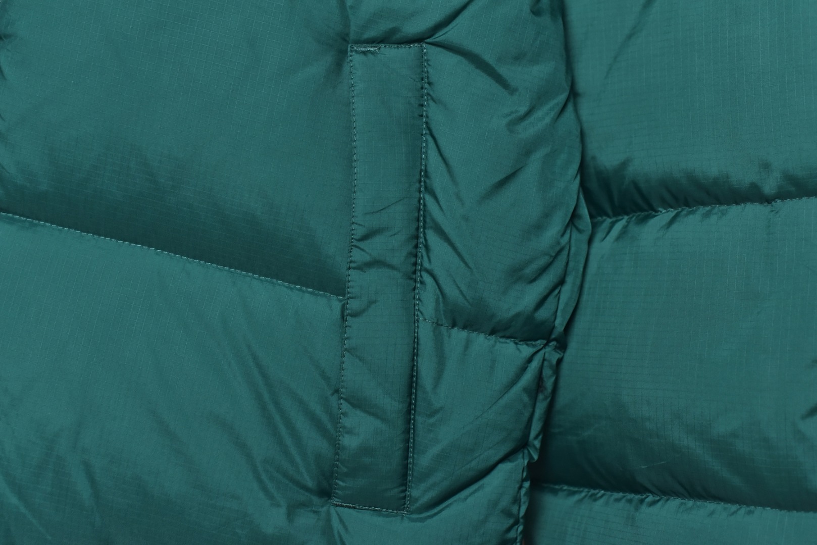 图片[3]-#SG巅峰系列 THE NORTH FACE北面1996 经典款羽绒服系列 13色 现货供应“全年售后” 原厂面料：国标90绒「正品同步」 假1赔3️ 不用看市场货的文案怎么写 你问他敢不敢赔就完了 温馨提示❗️（巅峰只做高端产品） 颜色：黑色.金属色.绿色.深黄色.紫色.粉色.白色.淡兰色.藏蓝色. 芥末绿.深灰色.橙色.酒红色 尺码：XS S Ｍ L XL XXL-选品中心