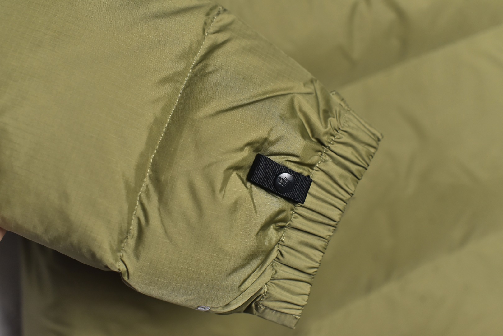 图片[6]-#SG巅峰系列 THE NORTH FACE北面1996 经典款羽绒服系列 13色 现货供应“全年售后” 原厂面料：国标90绒「正品同步」 假1赔3️ 不用看市场货的文案怎么写 你问他敢不敢赔就完了 温馨提示❗️（巅峰只做高端产品） 颜色：黑色.金属色.绿色.深黄色.紫色.粉色.白色.淡兰色.藏蓝色. 芥末绿.深灰色.橙色.酒红色 尺码：XS S Ｍ L XL XXL-选品中心