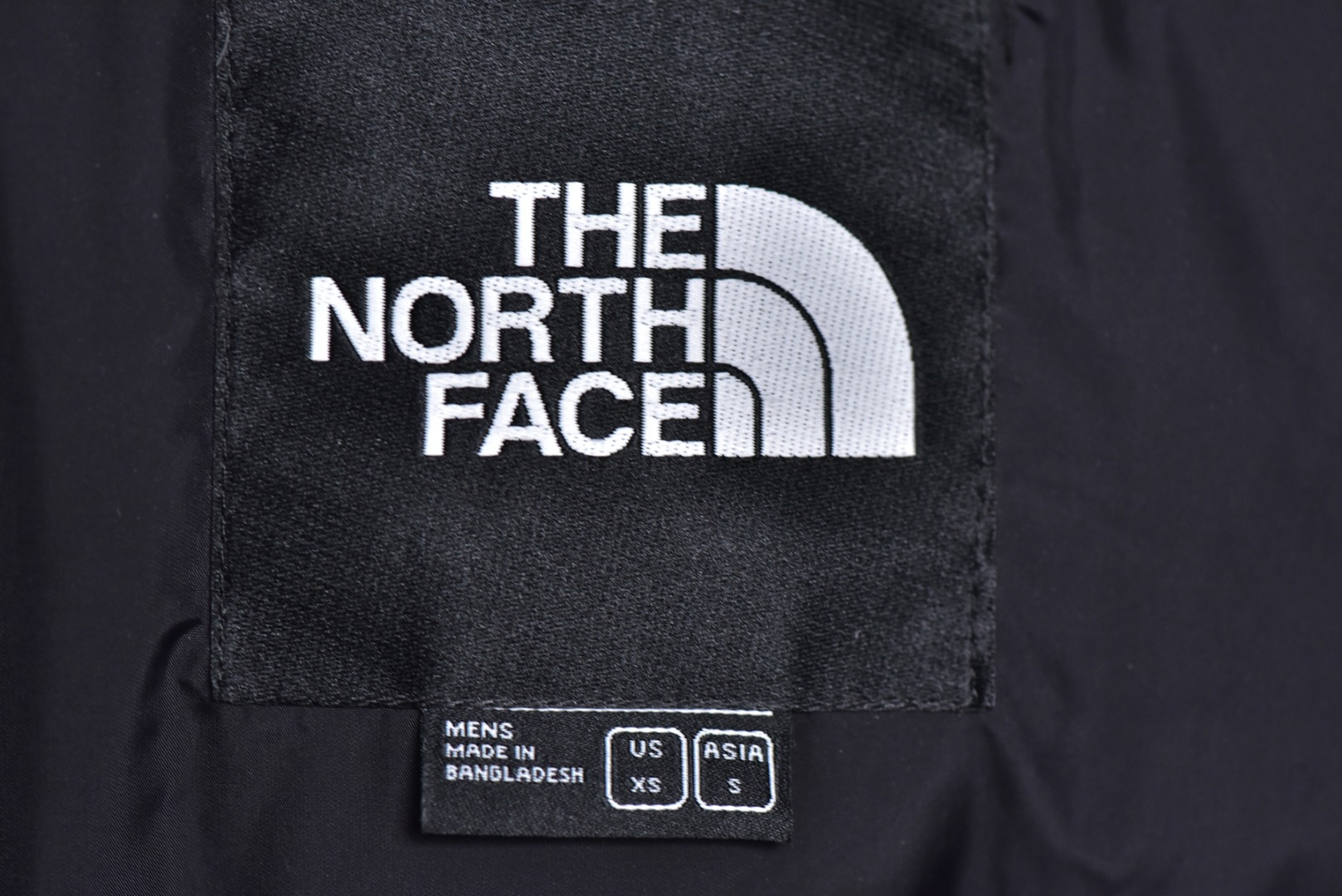 图片[9]-#SG巅峰系列 THE NORTH FACE北面1996 经典款羽绒服系列 13色 现货供应“全年售后” 原厂面料：国标90绒「正品同步」 假1赔3️ 不用看市场货的文案怎么写 你问他敢不敢赔就完了 温馨提示❗️（巅峰只做高端产品） 颜色：黑色.金属色.绿色.深黄色.紫色.粉色.白色.淡兰色.藏蓝色. 芥末绿.深灰色.橙色.酒红色 尺码：XS S Ｍ L XL XXL-选品中心