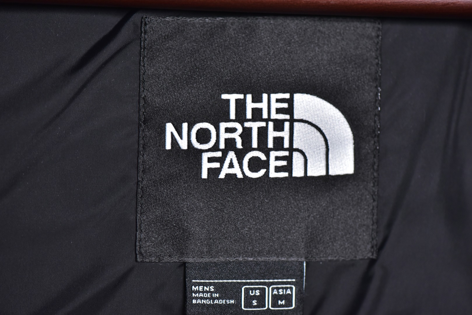 图片[9]-#SG巅峰系列 THE NORTH FACE北面1996 经典款羽绒服系列 13色 现货供应“全年售后” 原厂面料：国标90绒「正品同步」 假1赔3️ 不用看市场货的文案怎么写 你问他敢不敢赔就完了 温馨提示❗️（巅峰只做高端产品） 颜色：黑色.金属色.绿色.深黄色.紫色.粉色.白色.淡兰色.藏蓝色. 芥末绿.深灰色.橙色.酒红色 尺码：XS S Ｍ L XL XXL-选品中心