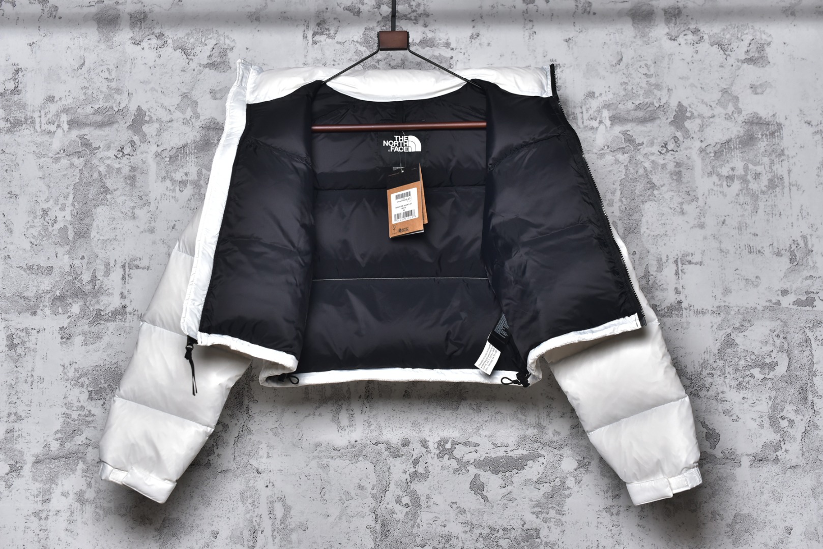 图片[9]-#SG巅峰系列 肯豆THE NORTH FACE北面84短款女款 现货供应“全年售后” 原厂面料：国标90绒「正品同步」 假1赔3️ 不用看市场货的文案怎么写 你问他敢不敢赔就完了 温馨提示❗️（巅峰只做高端产品） 尺码：S Ｍ L-选品中心