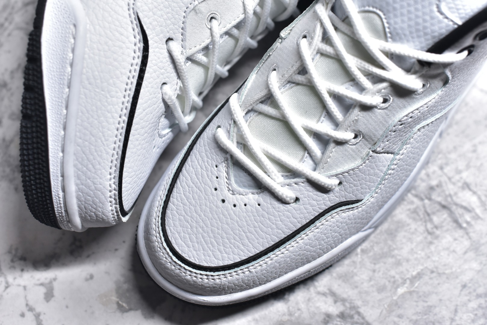 图片[8]-#秒杀 ️Air Jordan Courtside AJ23 简版中帮复古休闲运动文化篮球鞋 市面唯一纯原批次 全套原纸板楦头开发 原厂大底磨具加持立体防滑纹理 原装可视Air Sole气垫 原汁原味最完美的版型 唯一正确鞋头趴度弧度高度鞋身腰线 作为AJ3到AJ4之间的过渡产品 之所以被称为AJ3的简版 它们的造型非常的相似但是也有一些差异 鞋面采用耐磨的牛剖层和人造革鞋面搭配 后跟可以明显看见Air Max气垫 出色的包裹效果让鞋子脚感非常舒适 尺码：36 36.5 37.5 38 38.5 39 40 40.5 41 42 42.5 43 44 45 46 47.5-选品中心