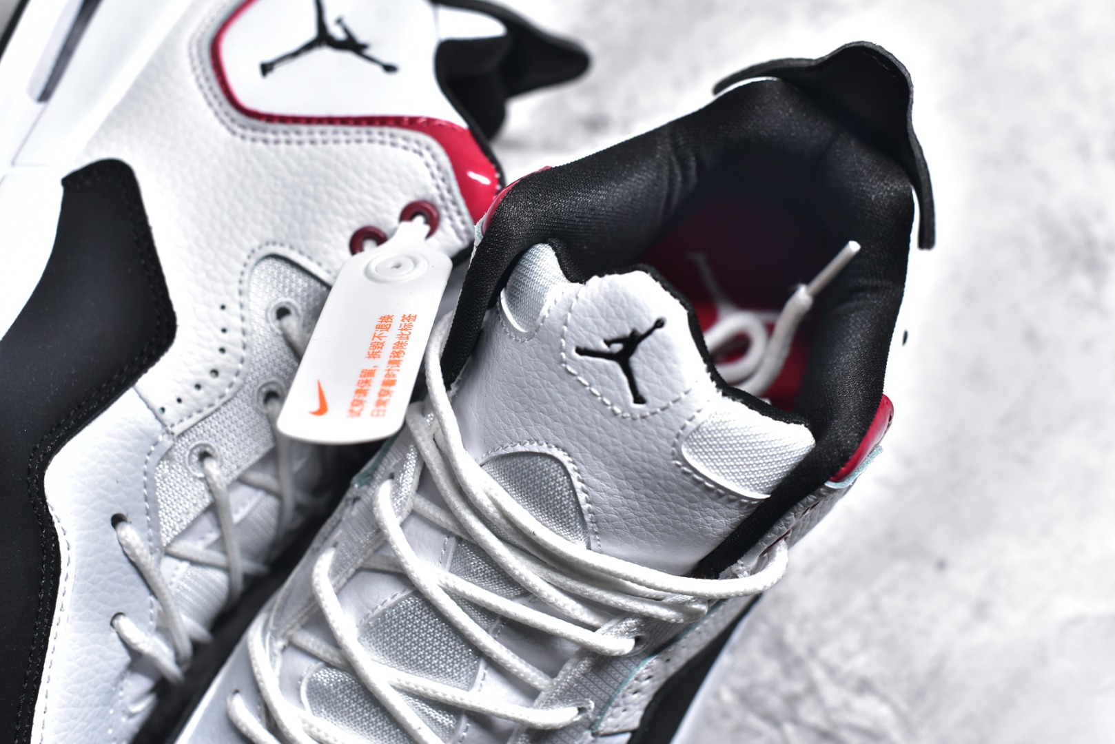 图片[9]-#秒杀 ️Air Jordan Courtside AJ23 简版中帮复古休闲运动文化篮球鞋 市面唯一纯原批次 全套原纸板楦头开发 原厂大底磨具加持立体防滑纹理 原装可视Air Sole气垫 原汁原味最完美的版型 唯一正确鞋头趴度弧度高度鞋身腰线 作为AJ3到AJ4之间的过渡产品 之所以被称为AJ3的简版 它们的造型非常的相似但是也有一些差异 鞋面采用耐磨的牛剖层和人造革鞋面搭配 后跟可以明显看见Air Max气垫 出色的包裹效果让鞋子脚感非常舒适 尺码：36 36.5 37.5 38 38.5 39 40 40.5 41 42 42.5 43 44 45 46 47.5-选品中心