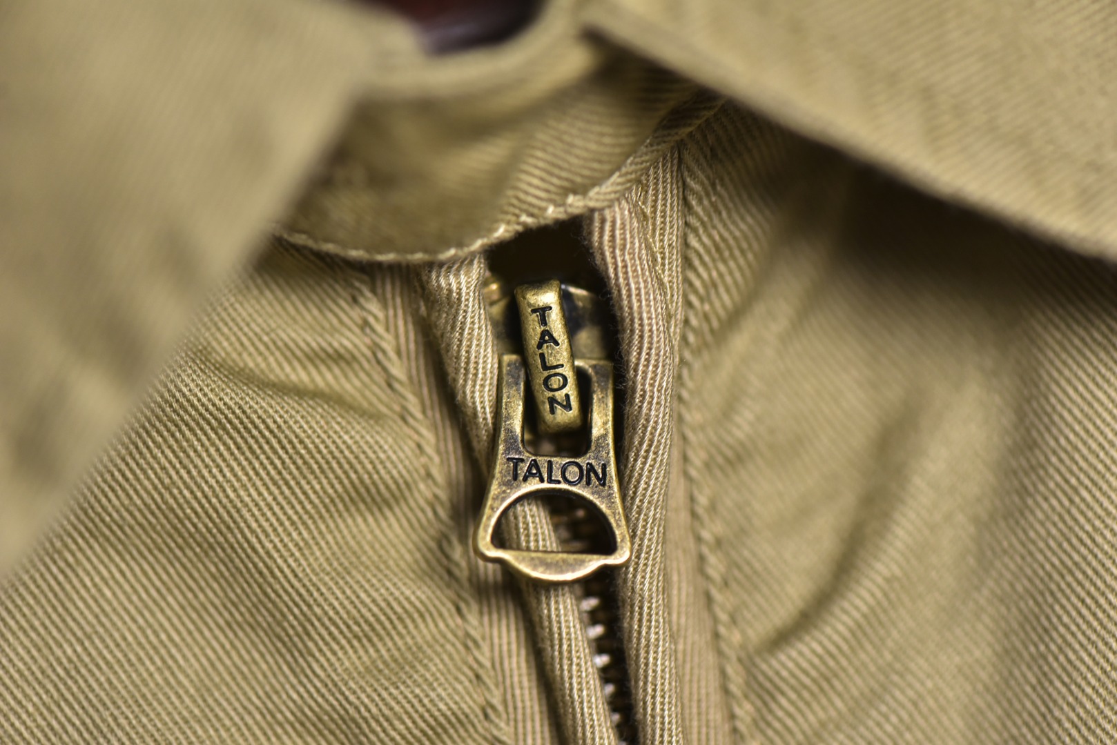 图片[4]-#Ralph Lauren/拉夫劳伦 23Fw R07小马标刺绣夹克外套 复古又俏皮，是一件百搭又能穿到天荒地老的夹克，春秋季第一件外套非它莫属，外套的面料质感十分出色，穿着舒适，是一款非常百搭的潮流外套，原版开发，百分百纯棉面料，精致刺绣，双拉头设计，复古百搭 尺码：M-XL-选品中心