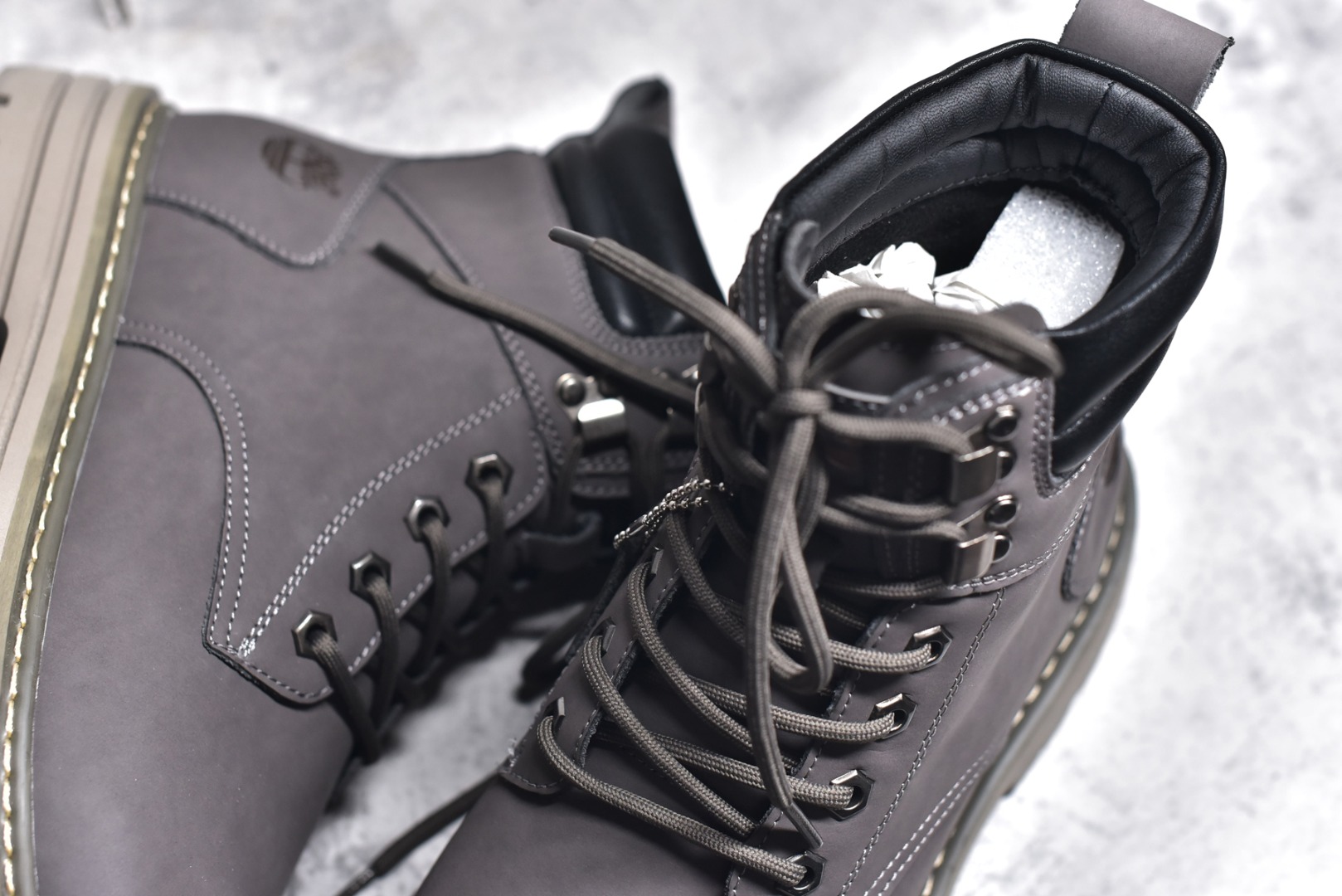 图片[9]-#Timberland添柏岚/天伯伦户外高帮休闲大黄靴系列 广东大厂品质 原盒原包装 24ss新款时尚潮流搭配 面料采用意大利🇮🇹顶级磨砂细纹牛皮 搭配防臭防腐真皮乳胶鞋垫 给您完美的穿着体验 质量考究耐穿 型男必备 专治不帅 高品质脚感一流 尺码：38 39 40 41 42 43 44（皮鞋码）-选品中心