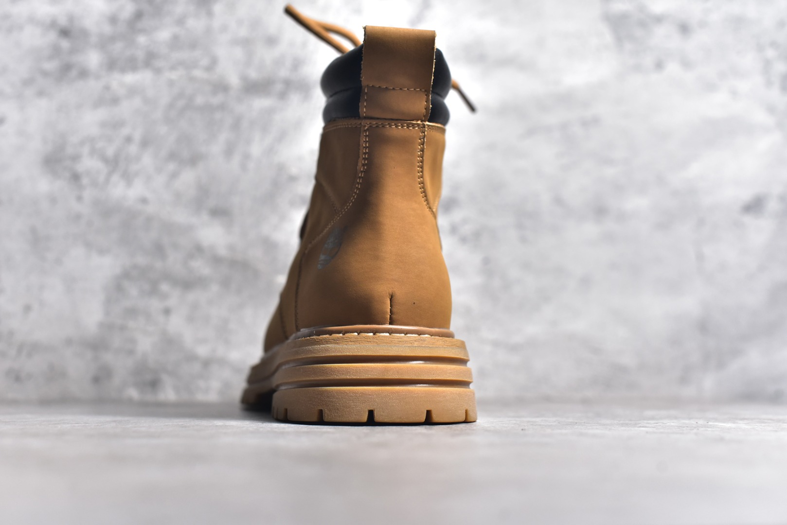 图片[5]-#Timberland添柏岚/天伯伦户外高帮休闲大黄靴系列 广东大厂品质 原盒原包装 24ss新款时尚潮流搭配 面料采用意大利🇮🇹顶级磨砂细纹牛皮 搭配防臭防腐真皮乳胶鞋垫 给您完美的穿着体验 质量考究耐穿 型男必备 专治不帅 高品质脚感一流 尺码：38 39 40 41 42 43 44（皮鞋码）-选品中心
